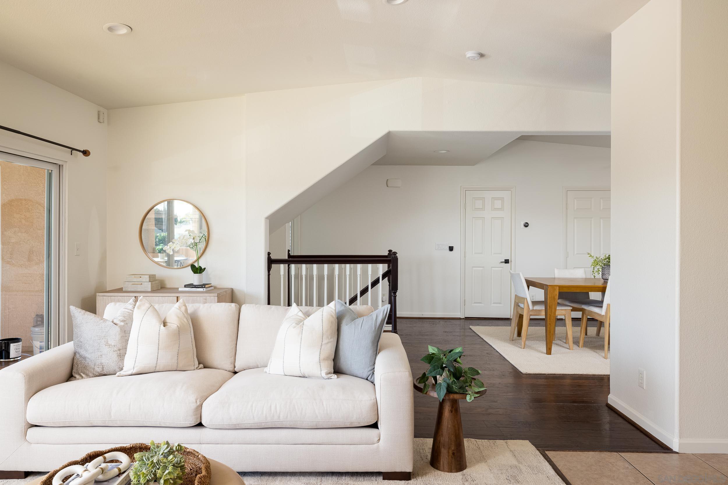 Detail Gallery Image 7 of 45 For 1834 S Tremont St, Oceanside,  CA 92054 - 4 Beds | 3/1 Baths