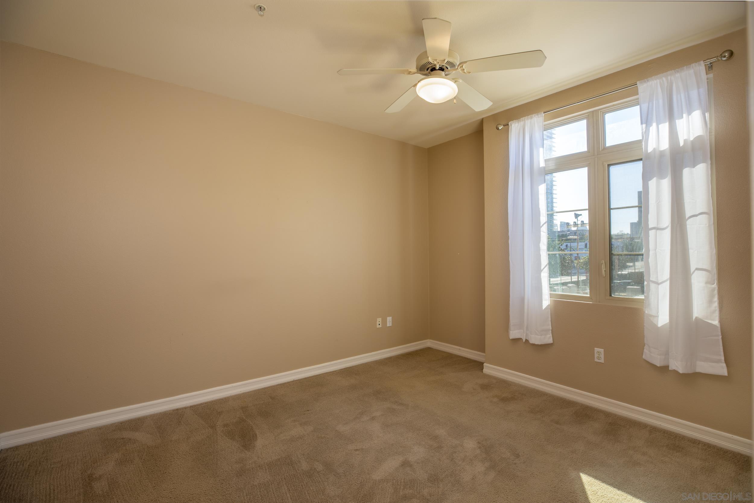 Detail Gallery Image 19 of 32 For 1400  Broadway  1206, San Diego,  CA 92101 - 3 Beds | 2 Baths