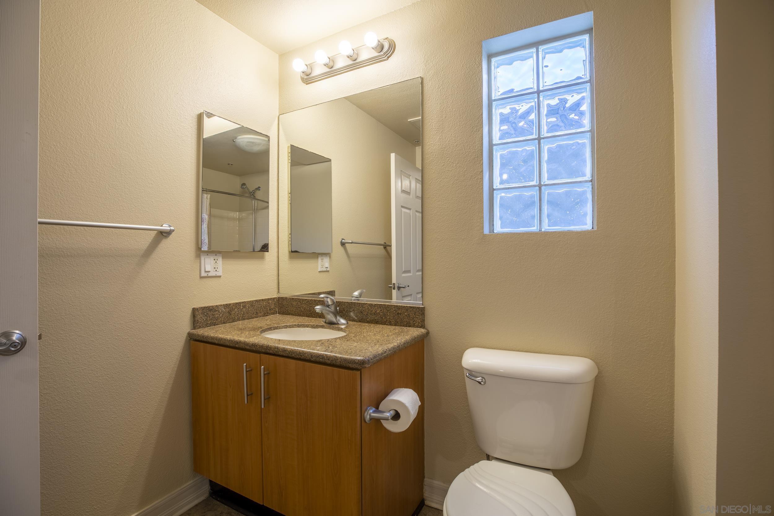 Detail Gallery Image 20 of 32 For 1400  Broadway  1206, San Diego,  CA 92101 - 3 Beds | 2 Baths