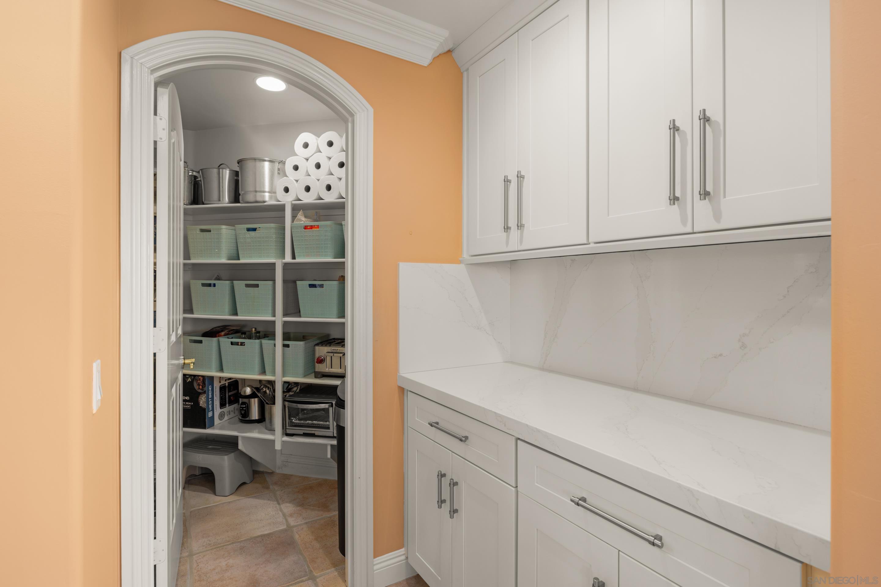 Detail Gallery Image 29 of 50 For 29166  Meadow Glen Way West, Escondido,  CA 92026 - 5 Beds | 3/1 Baths