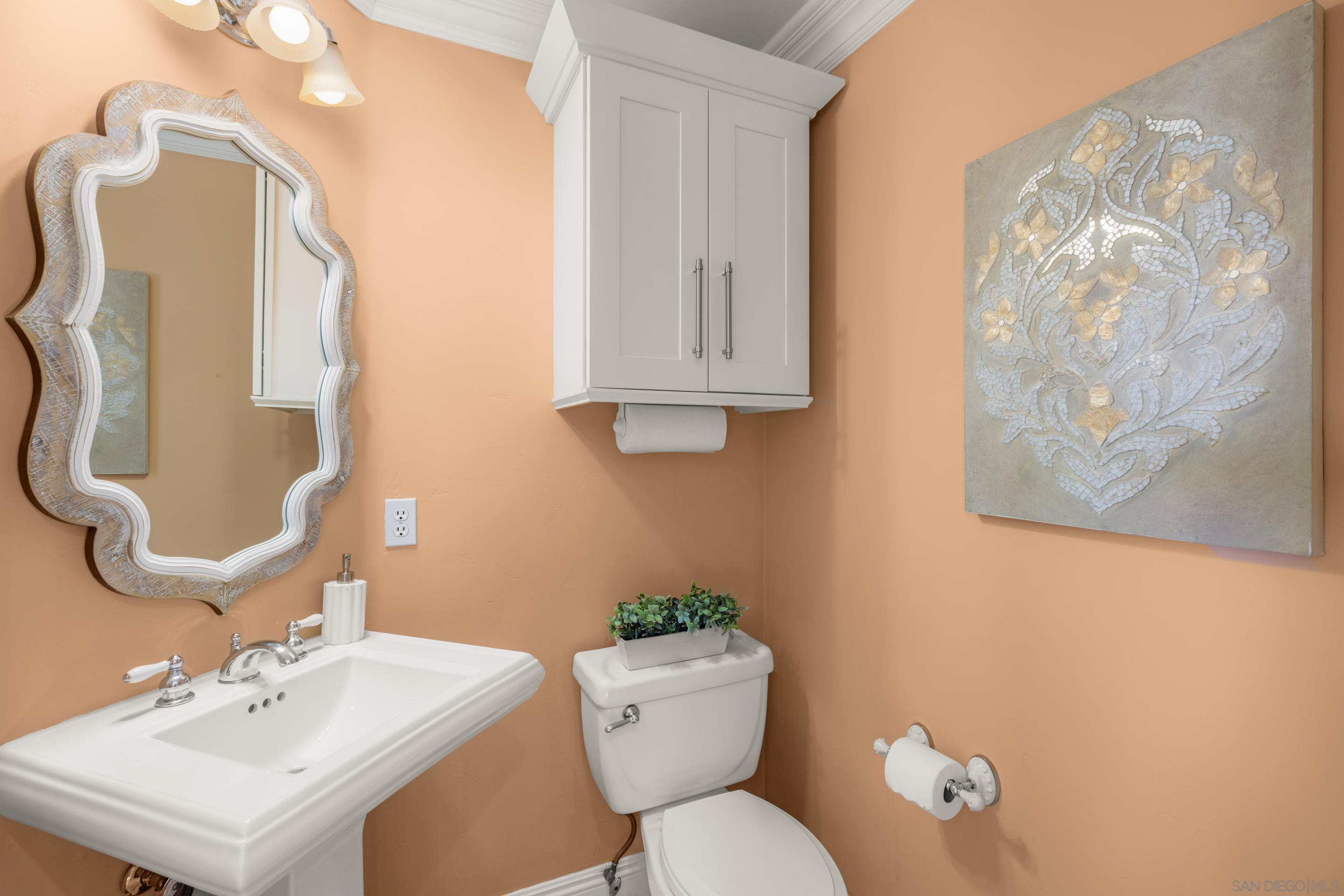 Detail Gallery Image 30 of 50 For 29166  Meadow Glen Way West, Escondido,  CA 92026 - 5 Beds | 3/1 Baths