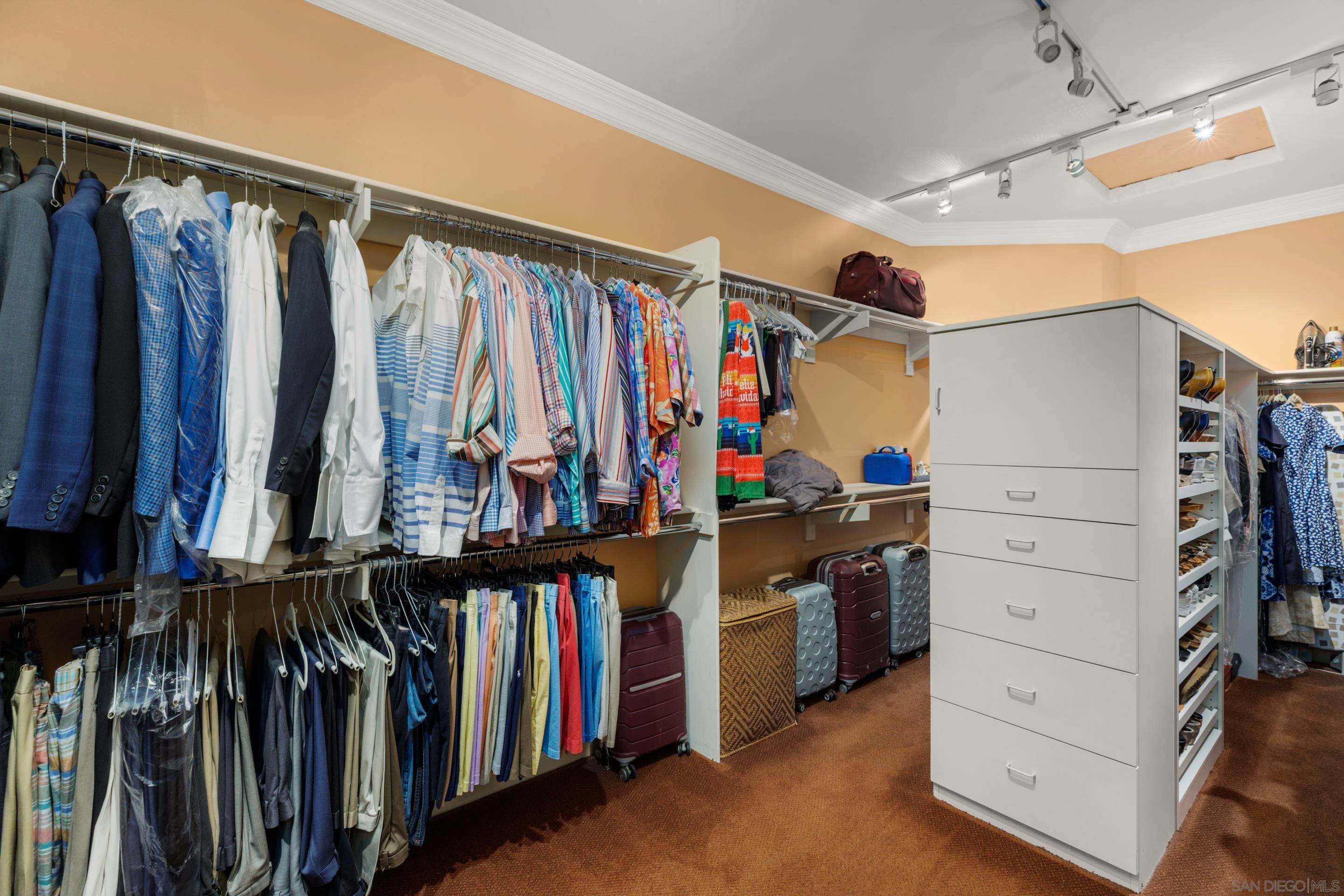 Detail Gallery Image 42 of 50 For 29166  Meadow Glen Way West, Escondido,  CA 92026 - 5 Beds | 3/1 Baths