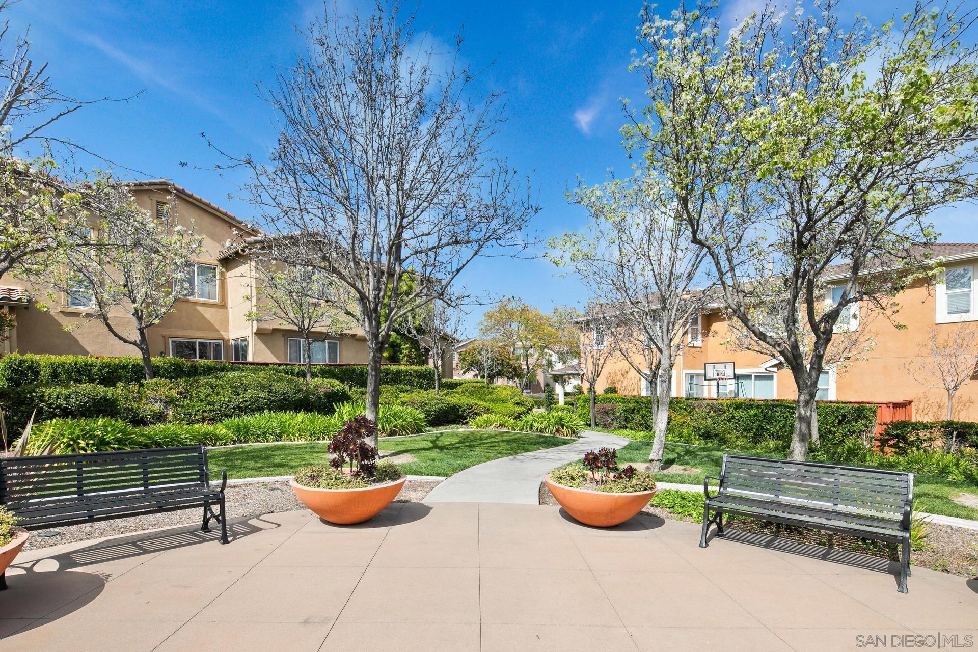 Detail Gallery Image 12 of 30 For 1618  Moonbeam Ln, Chula Vista,  CA 91915 - 2 Beds | 2 Baths