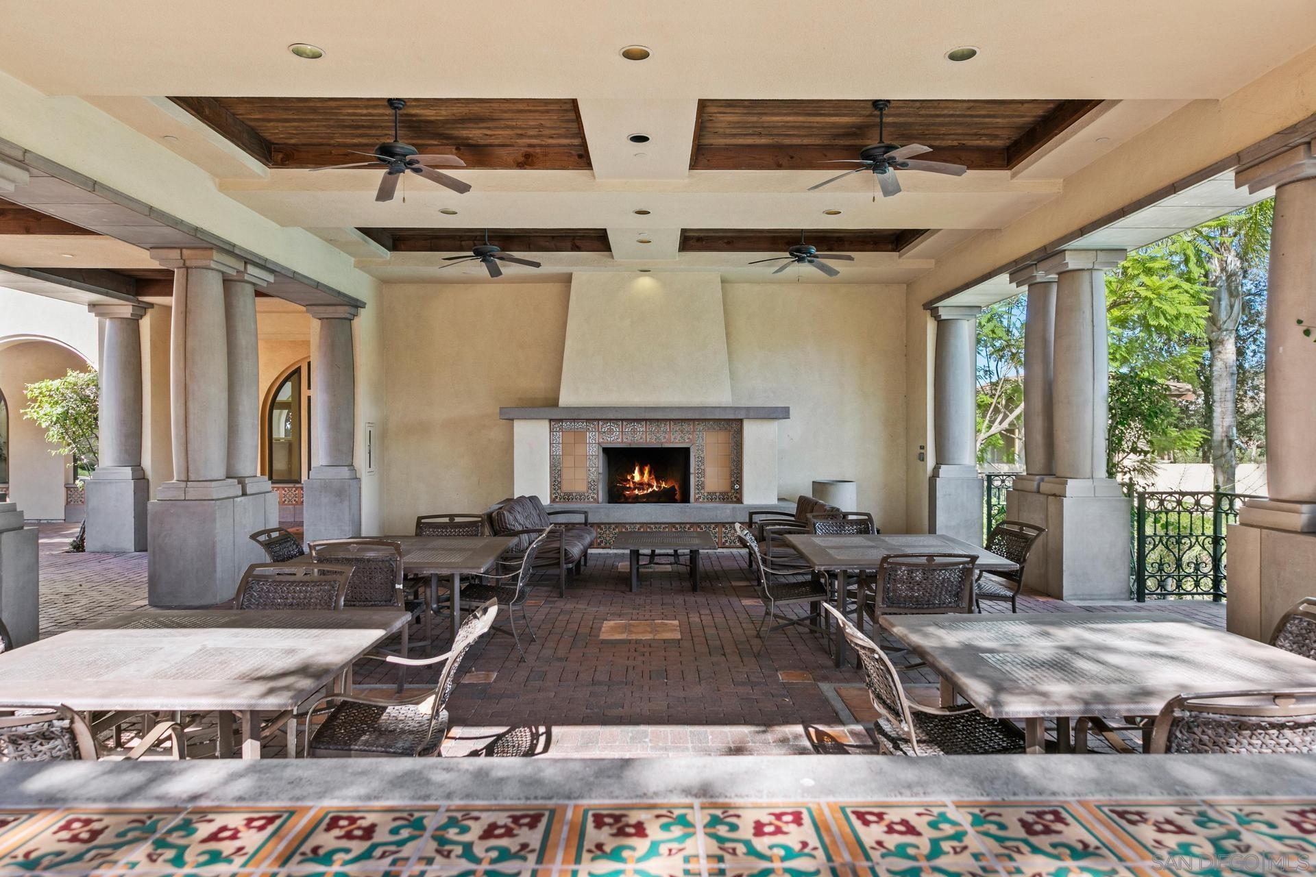 Detail Gallery Image 18 of 30 For 1618  Moonbeam Ln, Chula Vista,  CA 91915 - 2 Beds | 2 Baths