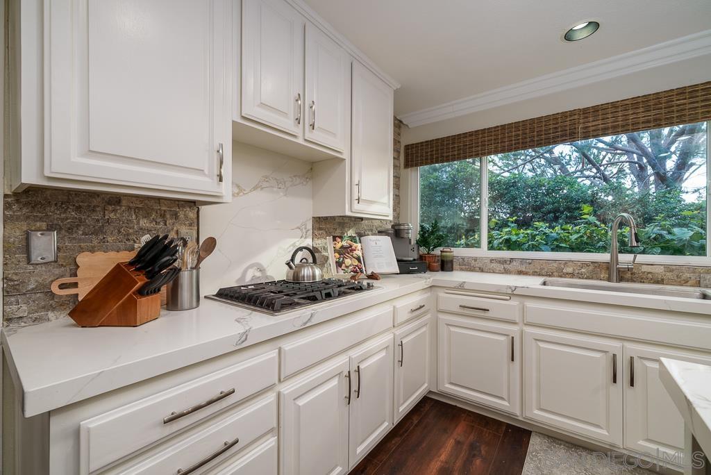 Detail Gallery Image 16 of 74 For 1831  Olympus Loop Drive, Vista,  CA 92081 - 4 Beds | 2/1 Baths