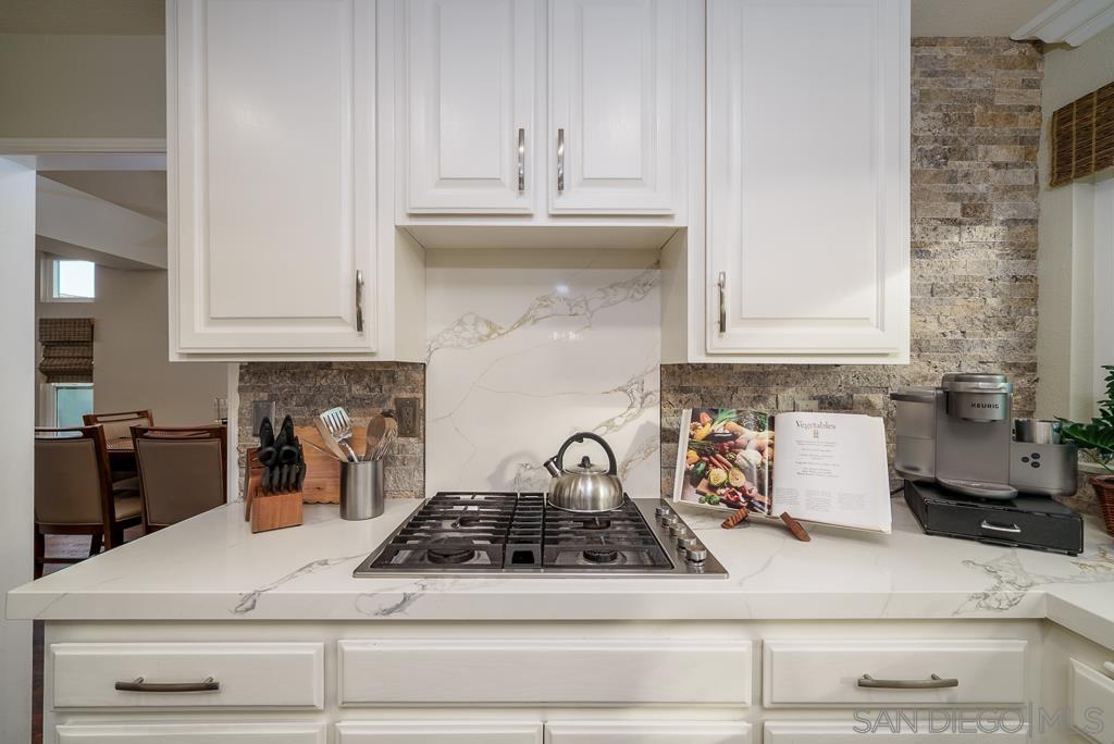 Detail Gallery Image 17 of 74 For 1831  Olympus Loop Drive, Vista,  CA 92081 - 4 Beds | 2/1 Baths