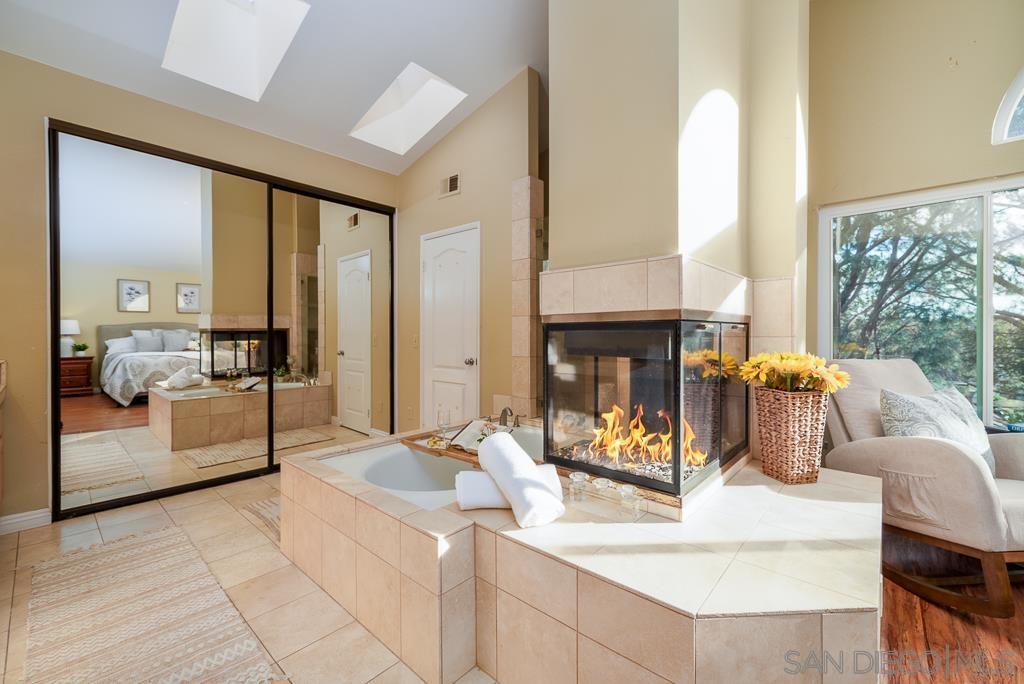 Detail Gallery Image 39 of 74 For 1831  Olympus Loop Drive, Vista,  CA 92081 - 4 Beds | 2/1 Baths