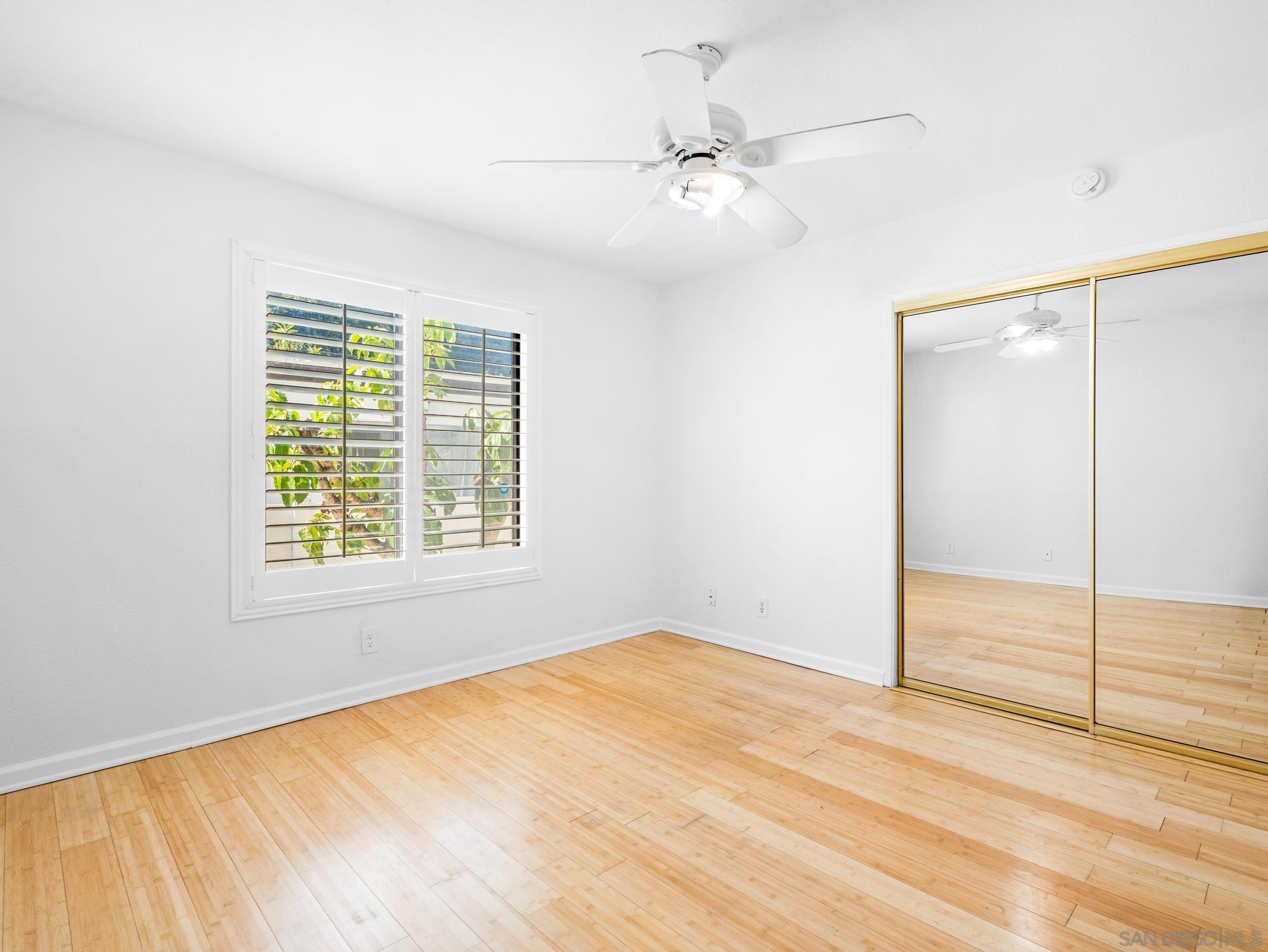 Detail Gallery Image 13 of 51 For 863  Agate St  #4,  San Diego,  CA 92109 - 3 Beds | 3 Baths