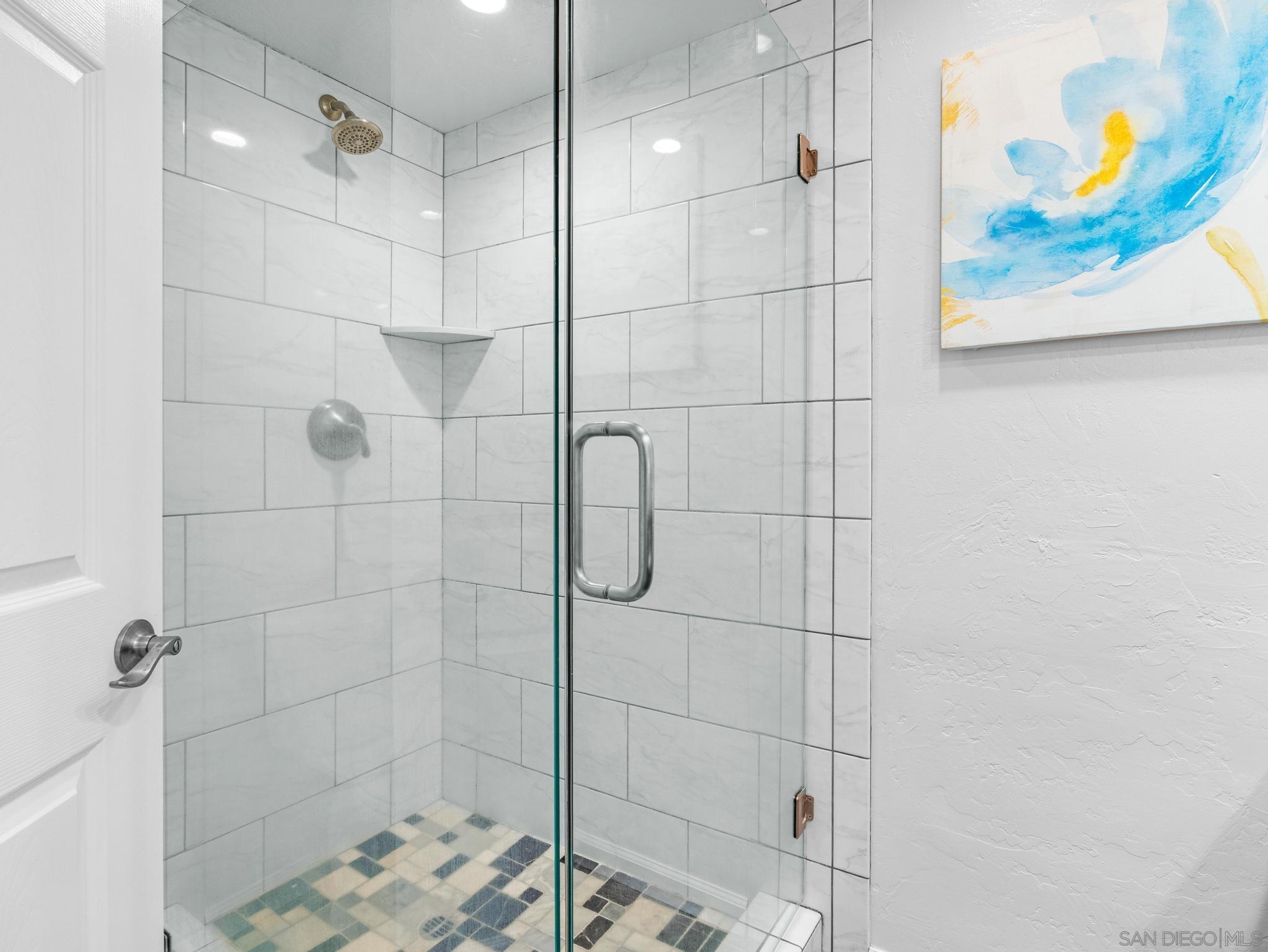 Detail Gallery Image 15 of 51 For 863  Agate St  #4,  San Diego,  CA 92109 - 3 Beds | 3 Baths