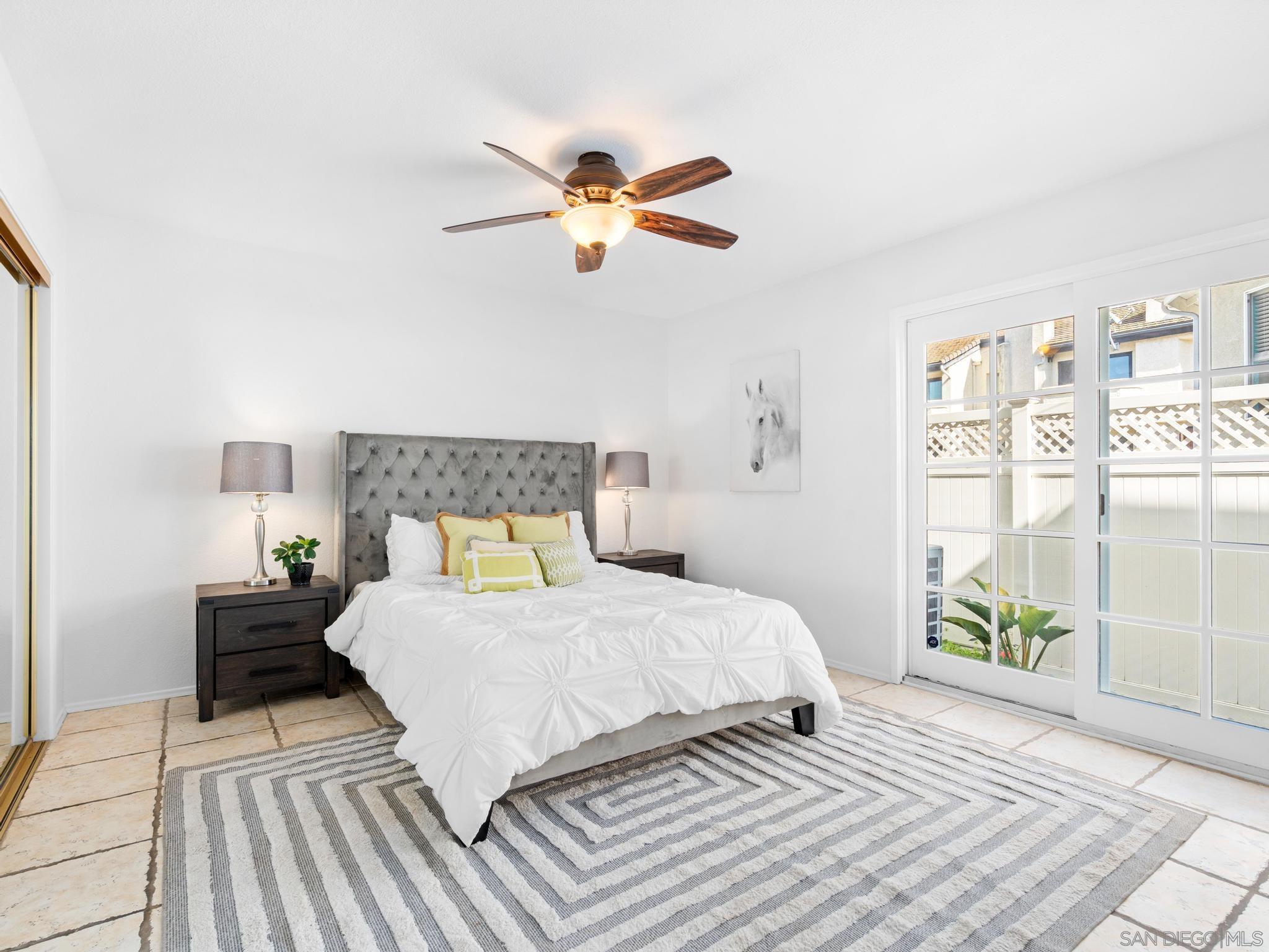 Detail Gallery Image 16 of 51 For 863  Agate St  #4,  San Diego,  CA 92109 - 3 Beds | 3 Baths