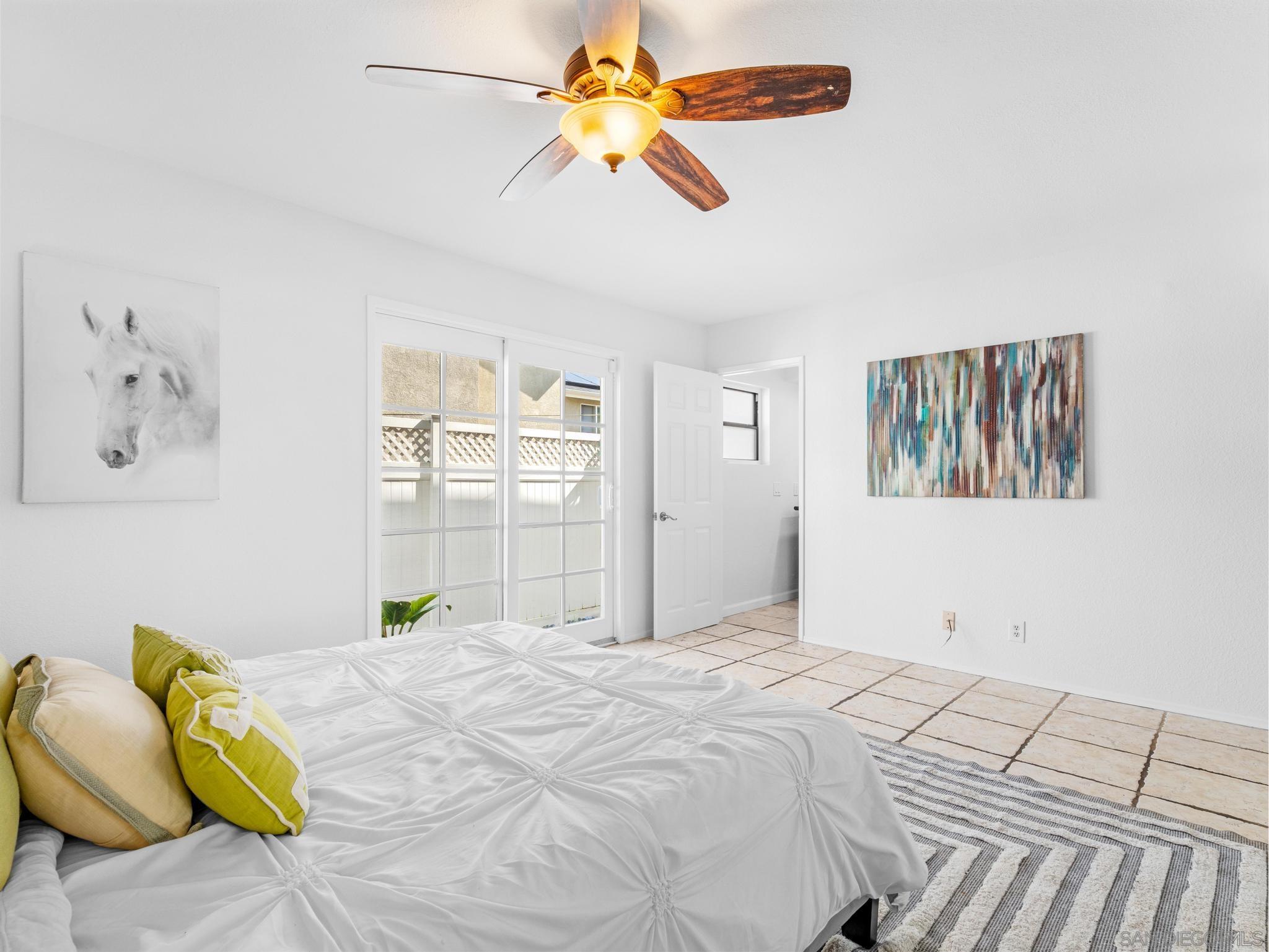 Detail Gallery Image 17 of 51 For 863  Agate St  #4,  San Diego,  CA 92109 - 3 Beds | 3 Baths