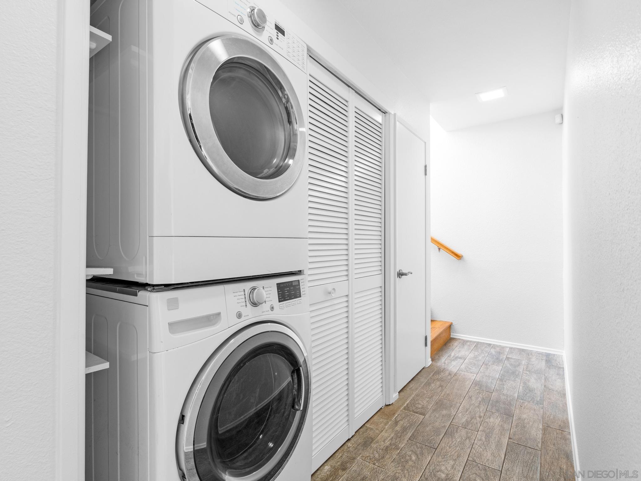 Detail Gallery Image 21 of 51 For 863  Agate St  #4,  San Diego,  CA 92109 - 3 Beds | 3 Baths