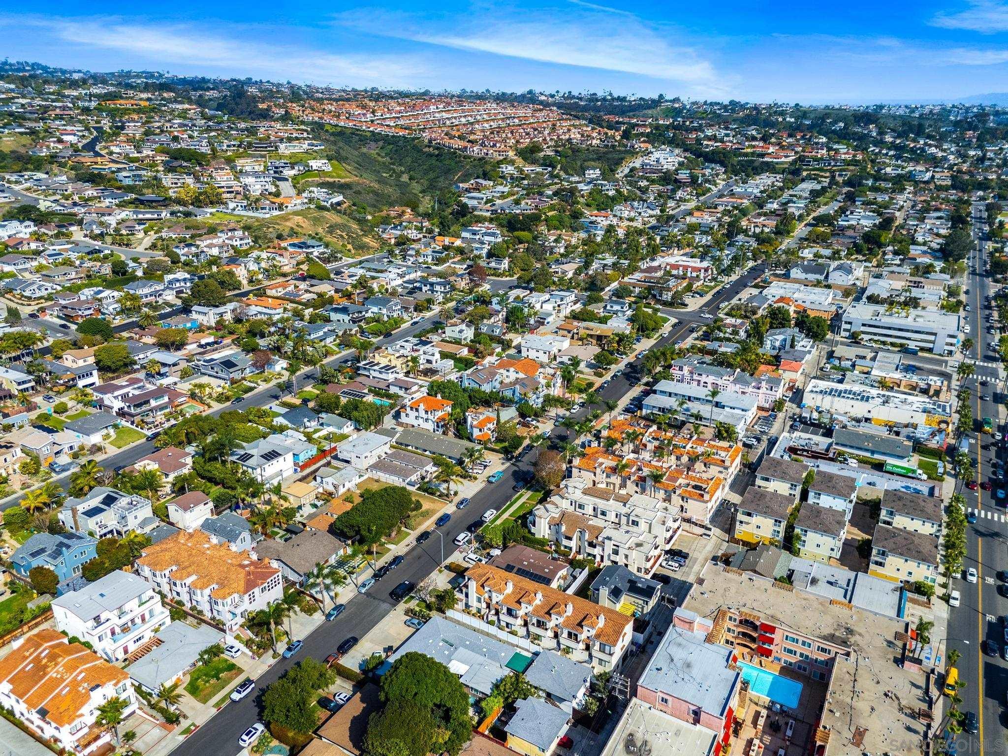 Detail Gallery Image 38 of 51 For 863  Agate St  #4,  San Diego,  CA 92109 - 3 Beds | 3 Baths