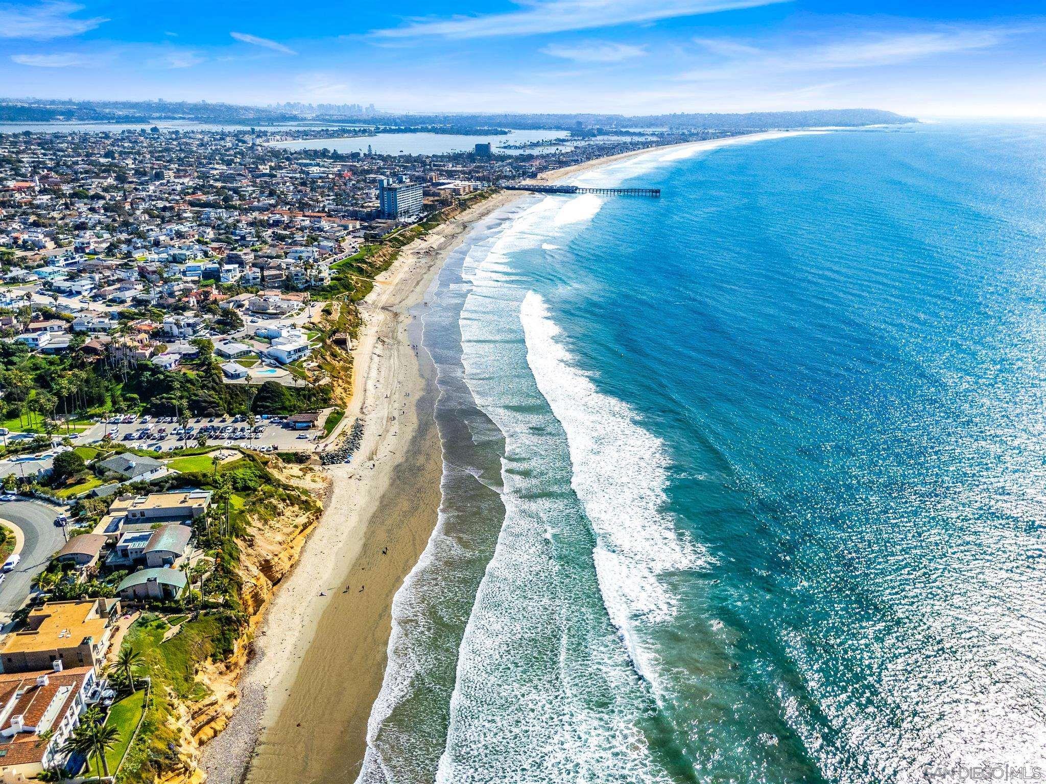 Detail Gallery Image 40 of 51 For 863  Agate St  #4,  San Diego,  CA 92109 - 3 Beds | 3 Baths