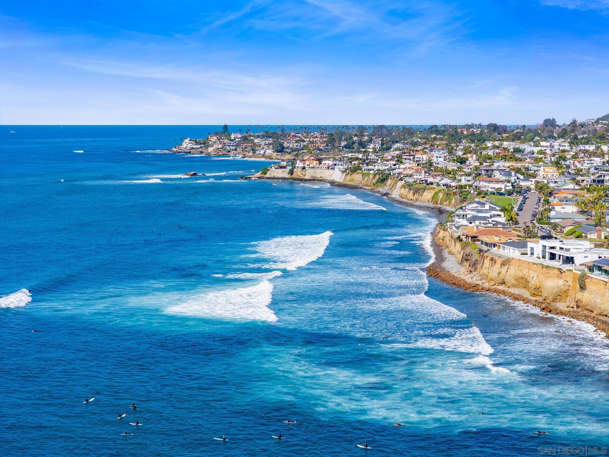 Detail Gallery Image 43 of 51 For 863  Agate St  #4,  San Diego,  CA 92109 - 3 Beds | 3 Baths