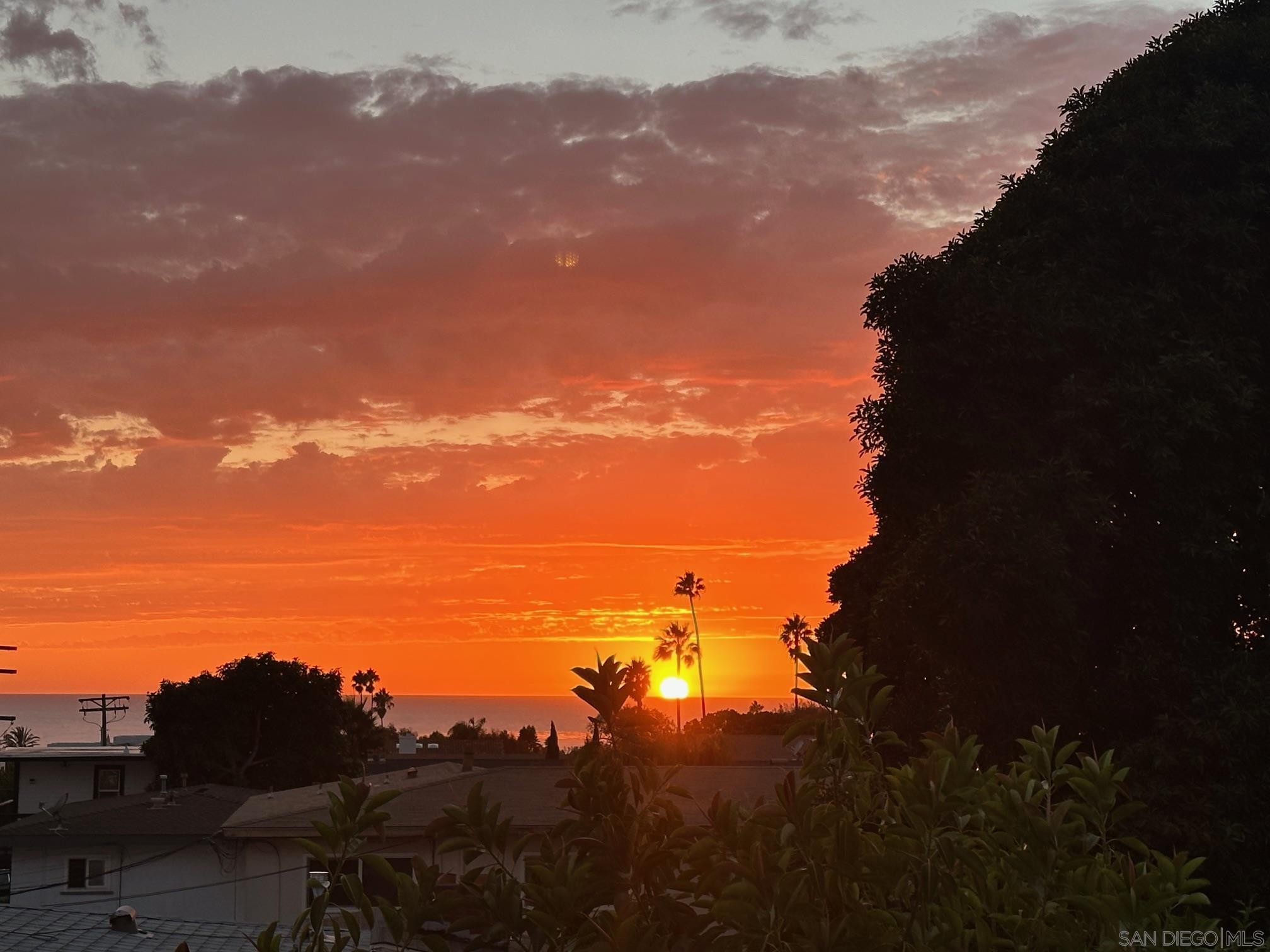 Detail Gallery Image 50 of 51 For 863  Agate St  #4,  San Diego,  CA 92109 - 3 Beds | 3 Baths