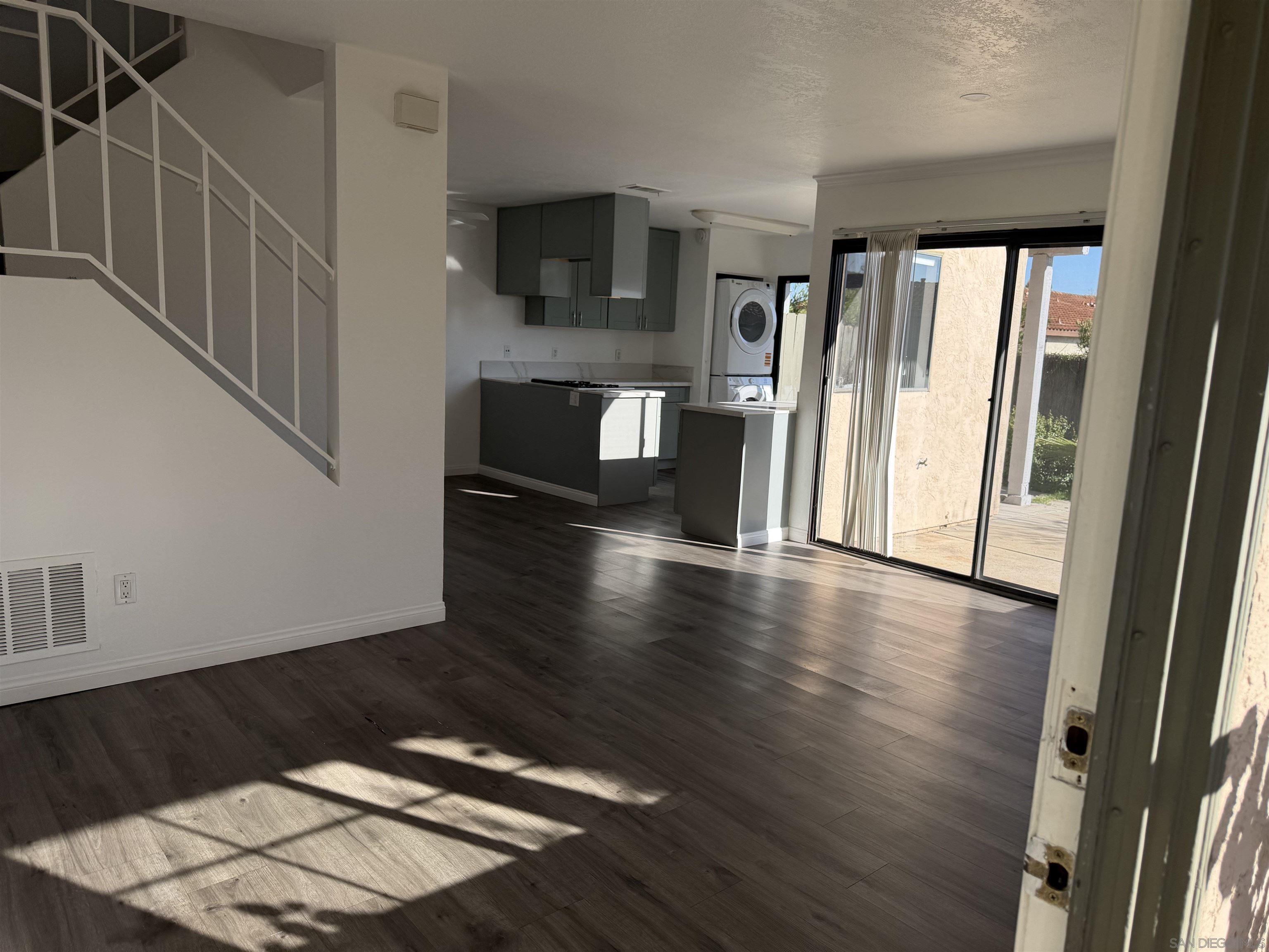 Detail Gallery Image 17 of 44 For , Escondido,  CA 92026 - 6 Beds | 2/1 Baths