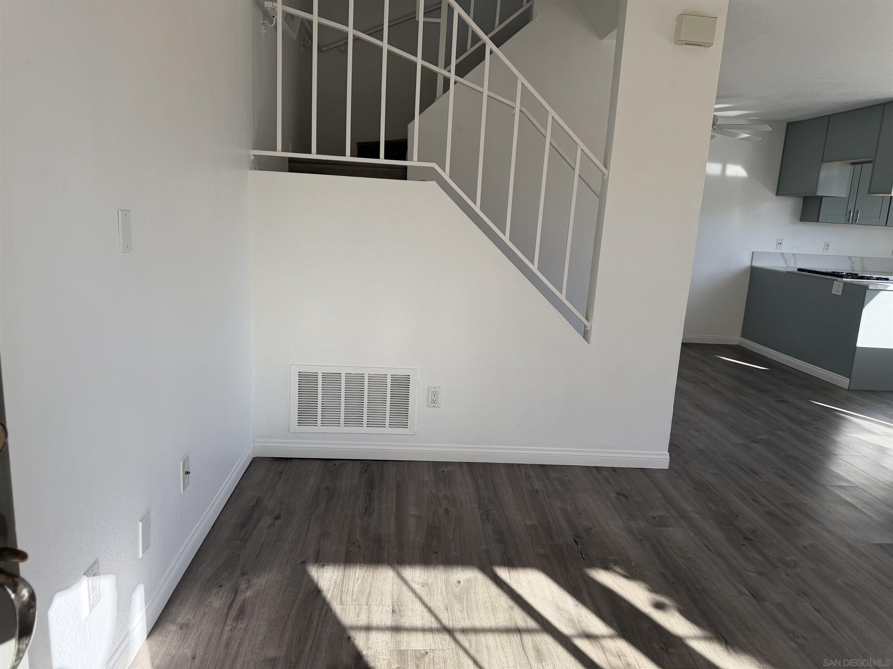 Detail Gallery Image 19 of 44 For , Escondido,  CA 92026 - 6 Beds | 2/1 Baths