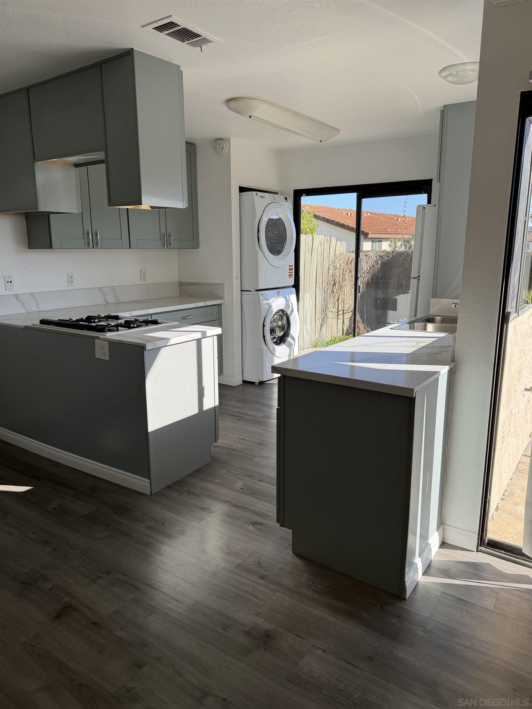 Detail Gallery Image 23 of 44 For , Escondido,  CA 92026 - 6 Beds | 2/1 Baths