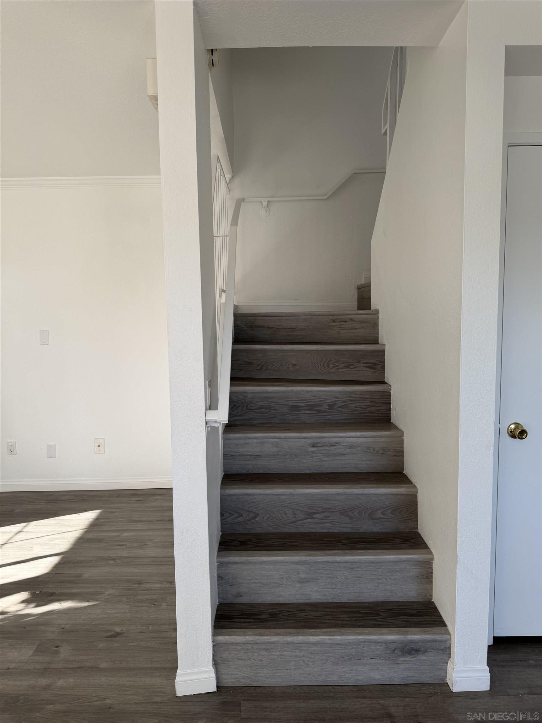 Detail Gallery Image 33 of 44 For , Escondido,  CA 92026 - 6 Beds | 2/1 Baths