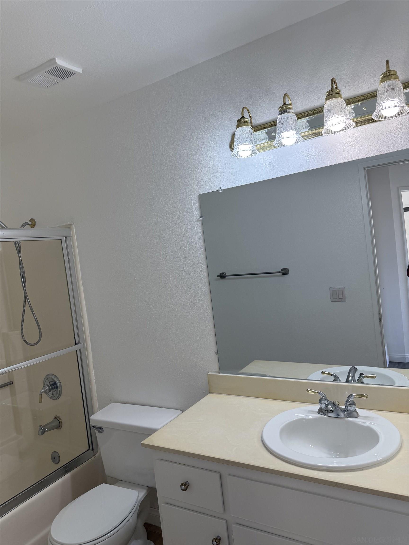 Detail Gallery Image 39 of 44 For , Escondido,  CA 92026 - 6 Beds | 2/1 Baths