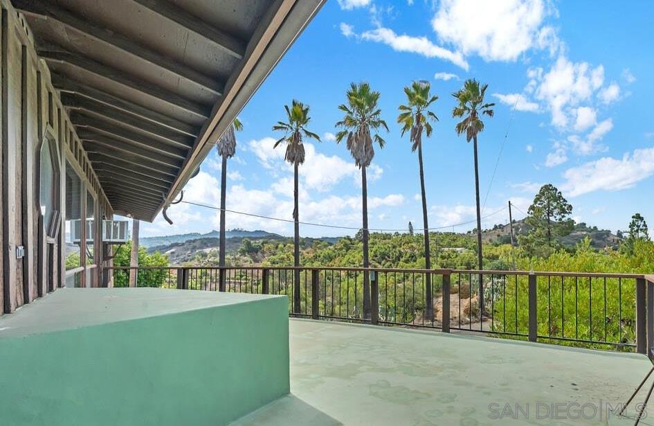 Detail Gallery Image 17 of 43 For 30311  Circle R Lane, Valley Center,  CA 92082 - 5 Beds | 3 Baths