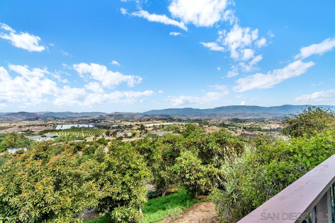 Detail Gallery Image 21 of 43 For 30311  Circle R Lane, Valley Center,  CA 92082 - 5 Beds | 3 Baths