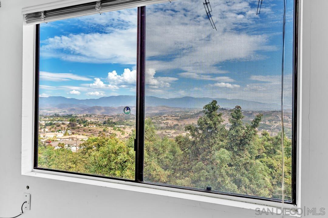 Detail Gallery Image 34 of 43 For 30311  Circle R Lane, Valley Center,  CA 92082 - 5 Beds | 3 Baths