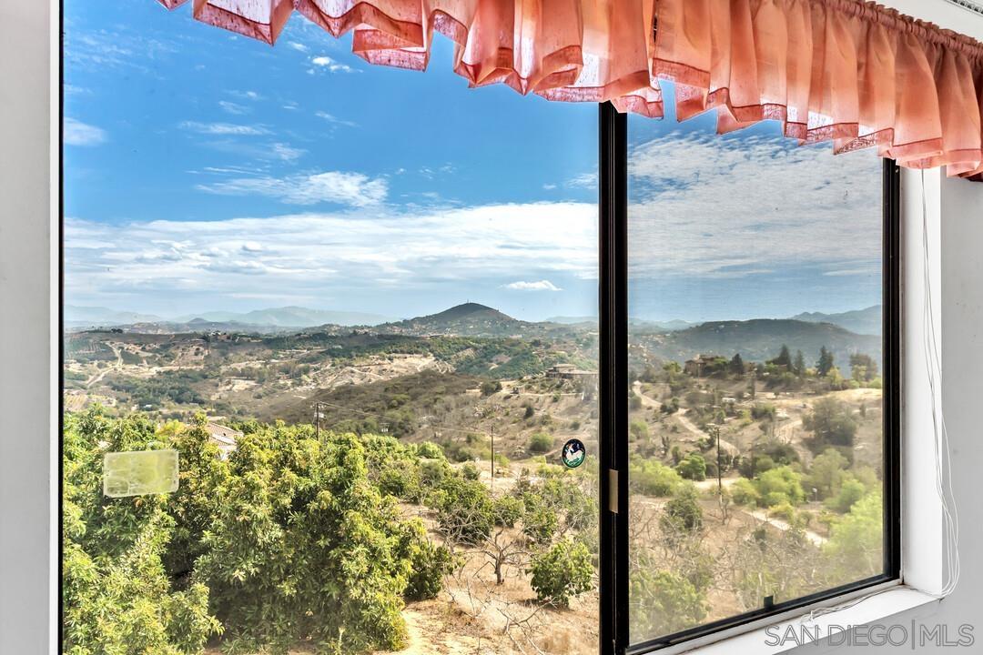 Detail Gallery Image 37 of 43 For 30311  Circle R Lane, Valley Center,  CA 92082 - 5 Beds | 3 Baths