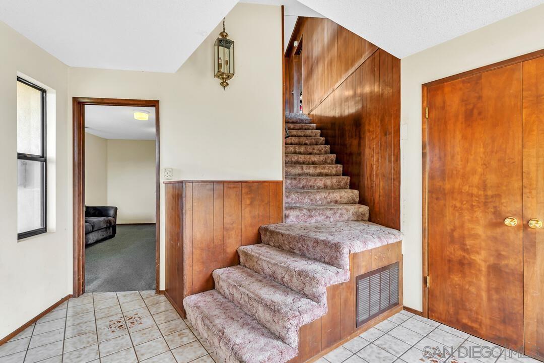 Detail Gallery Image 7 of 43 For 30311  Circle R Lane, Valley Center,  CA 92082 - 5 Beds | 3 Baths