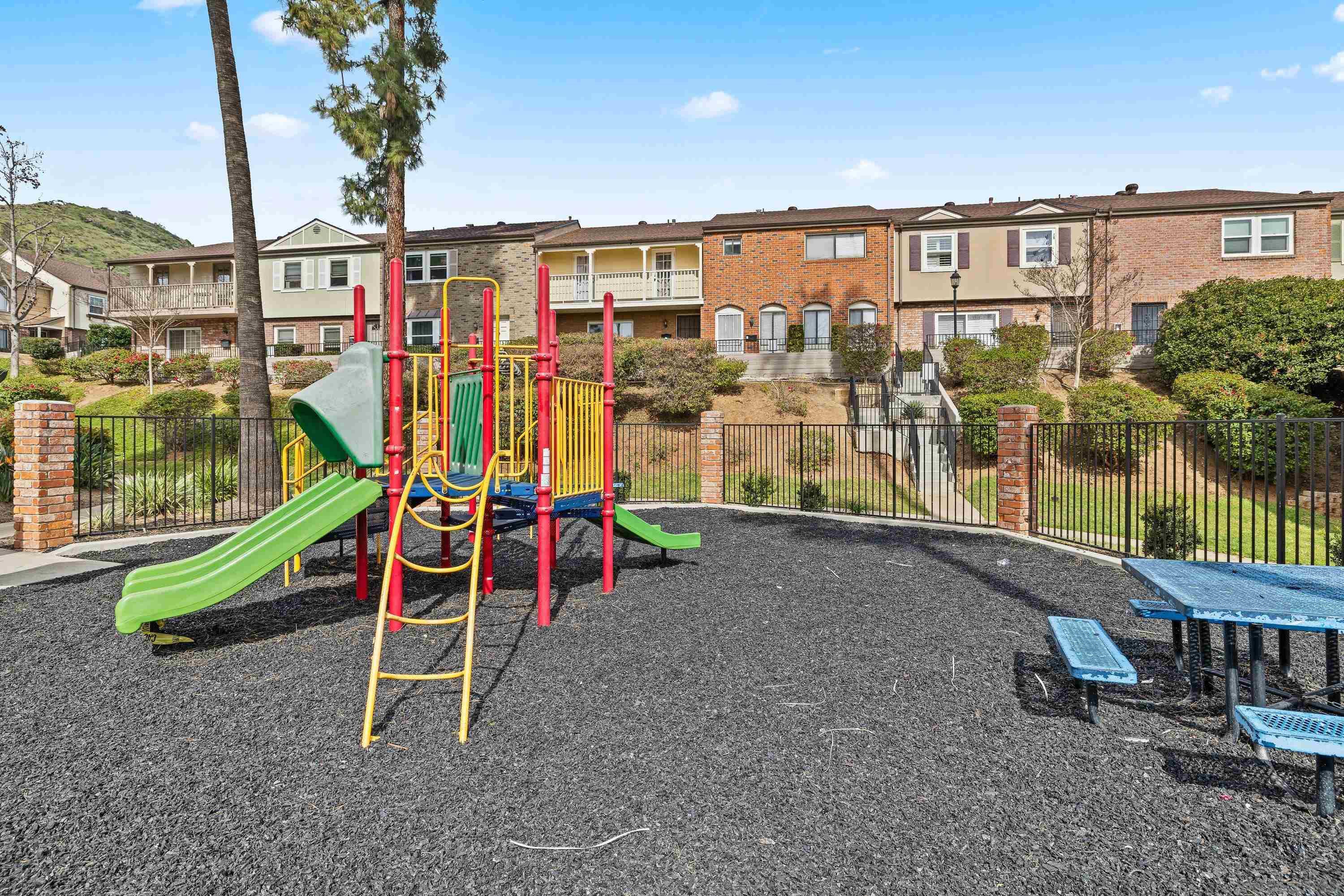 Detail Gallery Image 25 of 32 For 8022  Winter Gardens Blvd  #C,  El Cajon,  CA 92021 - 3 Beds | 1/1 Baths