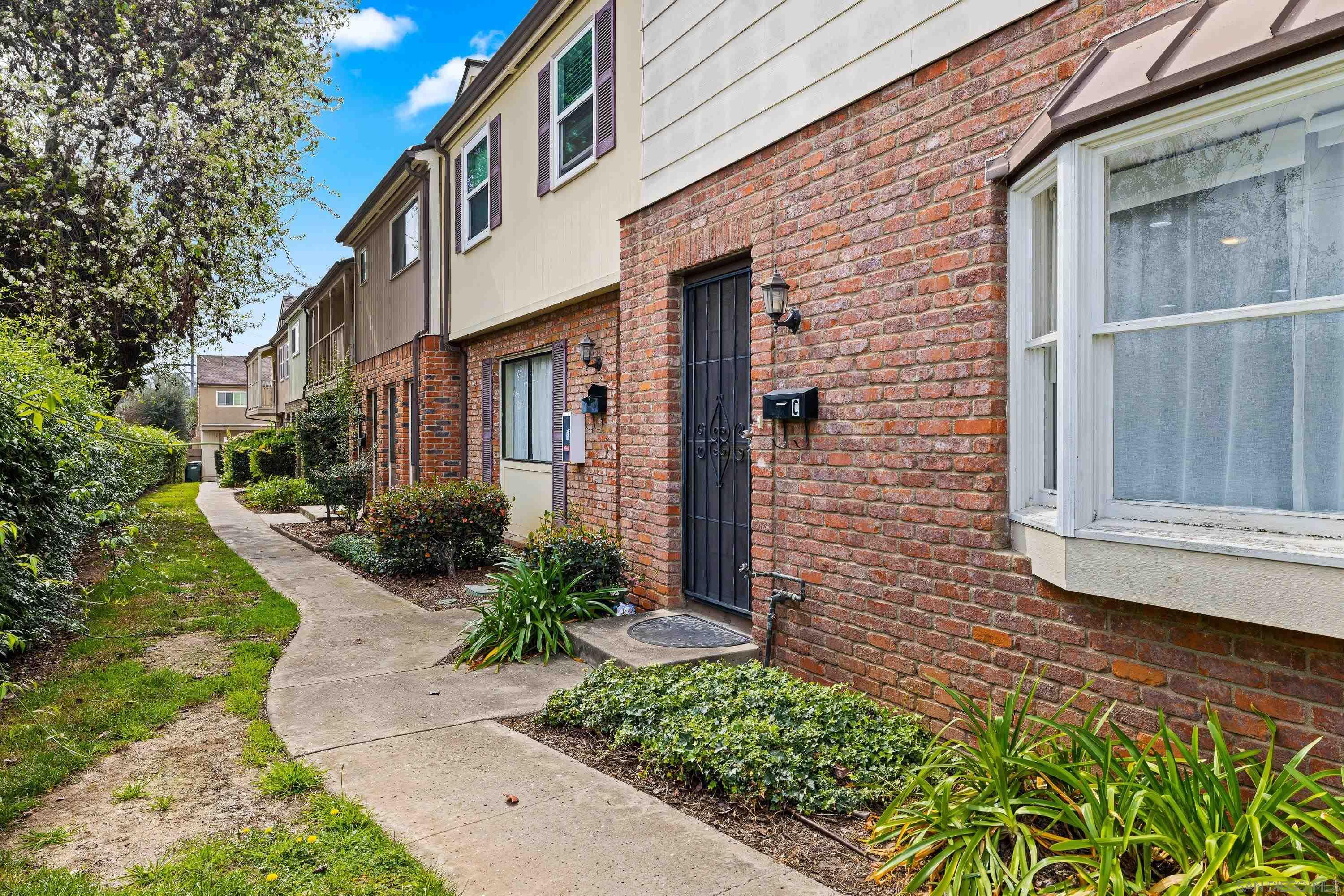 Detail Gallery Image 29 of 32 For 8022  Winter Gardens Blvd  #C,  El Cajon,  CA 92021 - 3 Beds | 1/1 Baths