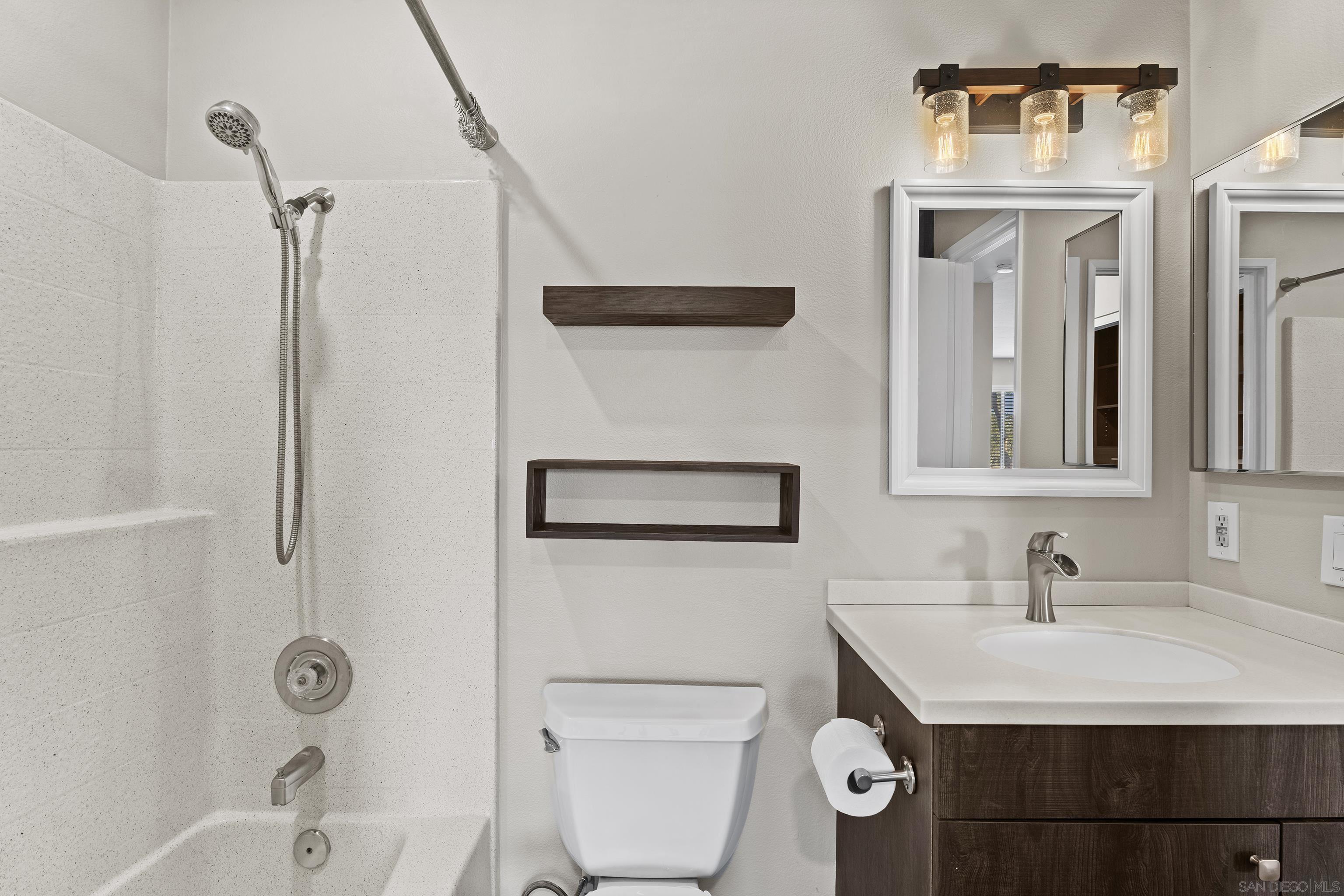 Detail Gallery Image 14 of 35 For 7702  Caminito Tingo  H201, Carlsbad,  CA 92009 - 1 Beds | 1 Baths