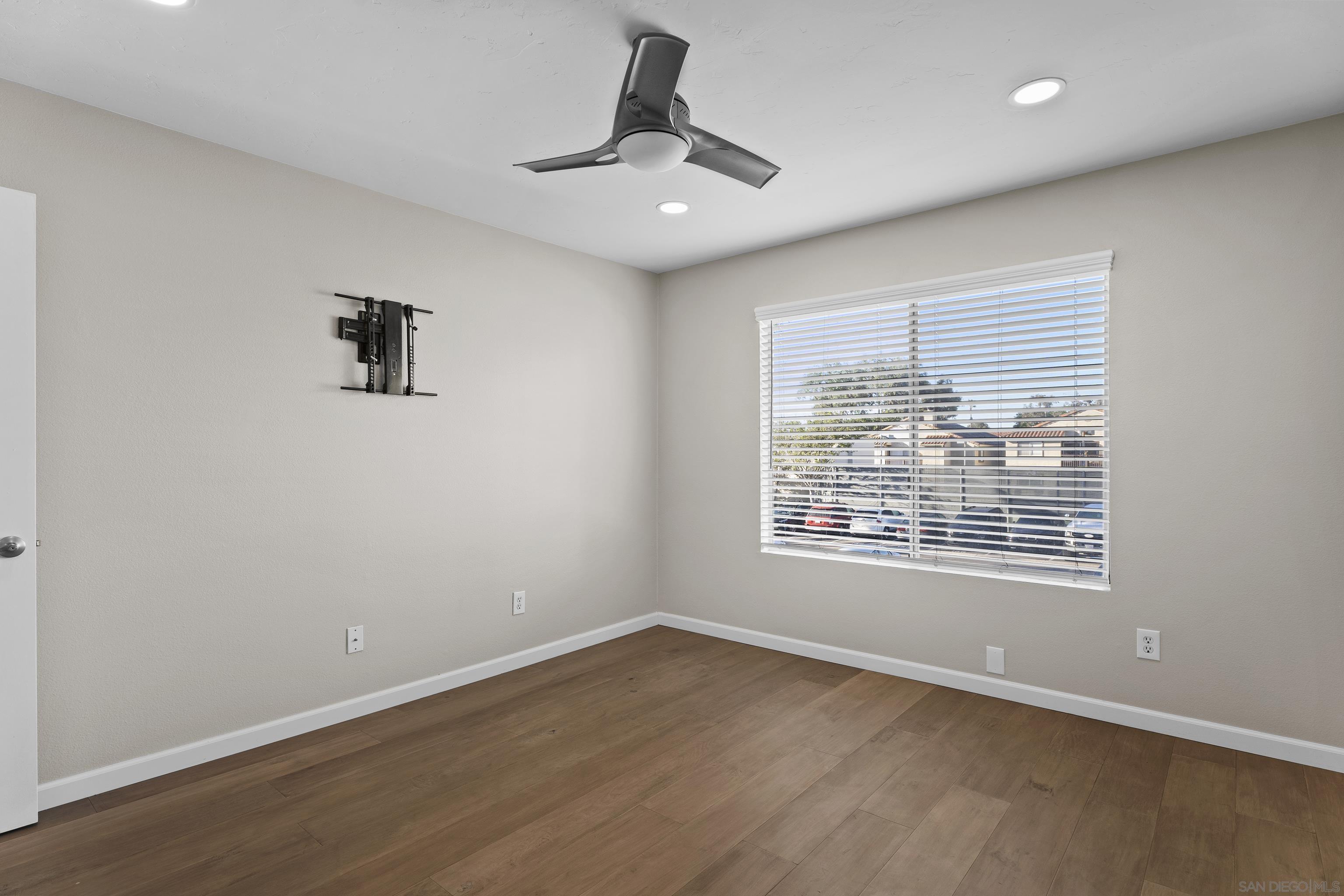 Detail Gallery Image 9 of 35 For 7702  Caminito Tingo  H201, Carlsbad,  CA 92009 - 1 Beds | 1 Baths