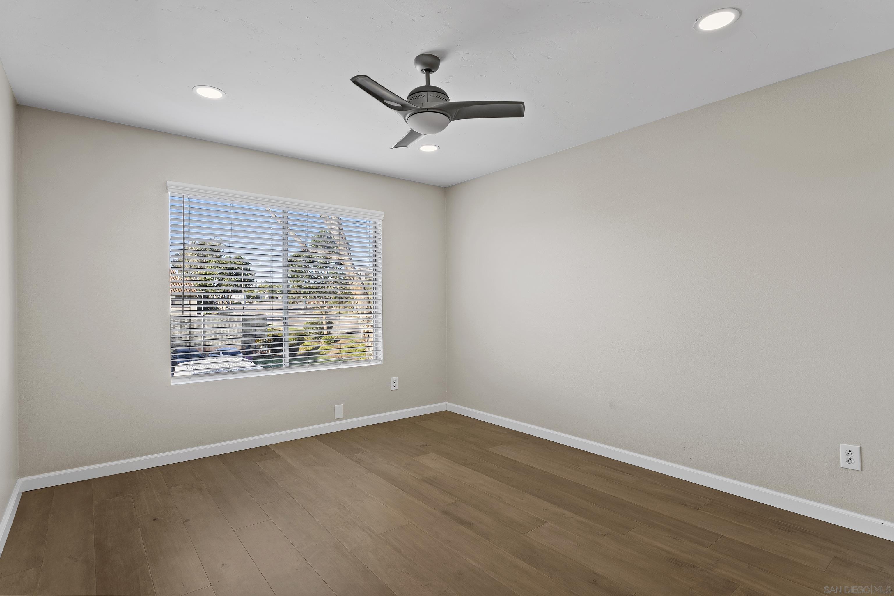 Detail Gallery Image 10 of 35 For 7702  Caminito Tingo  H201, Carlsbad,  CA 92009 - 1 Beds | 1 Baths