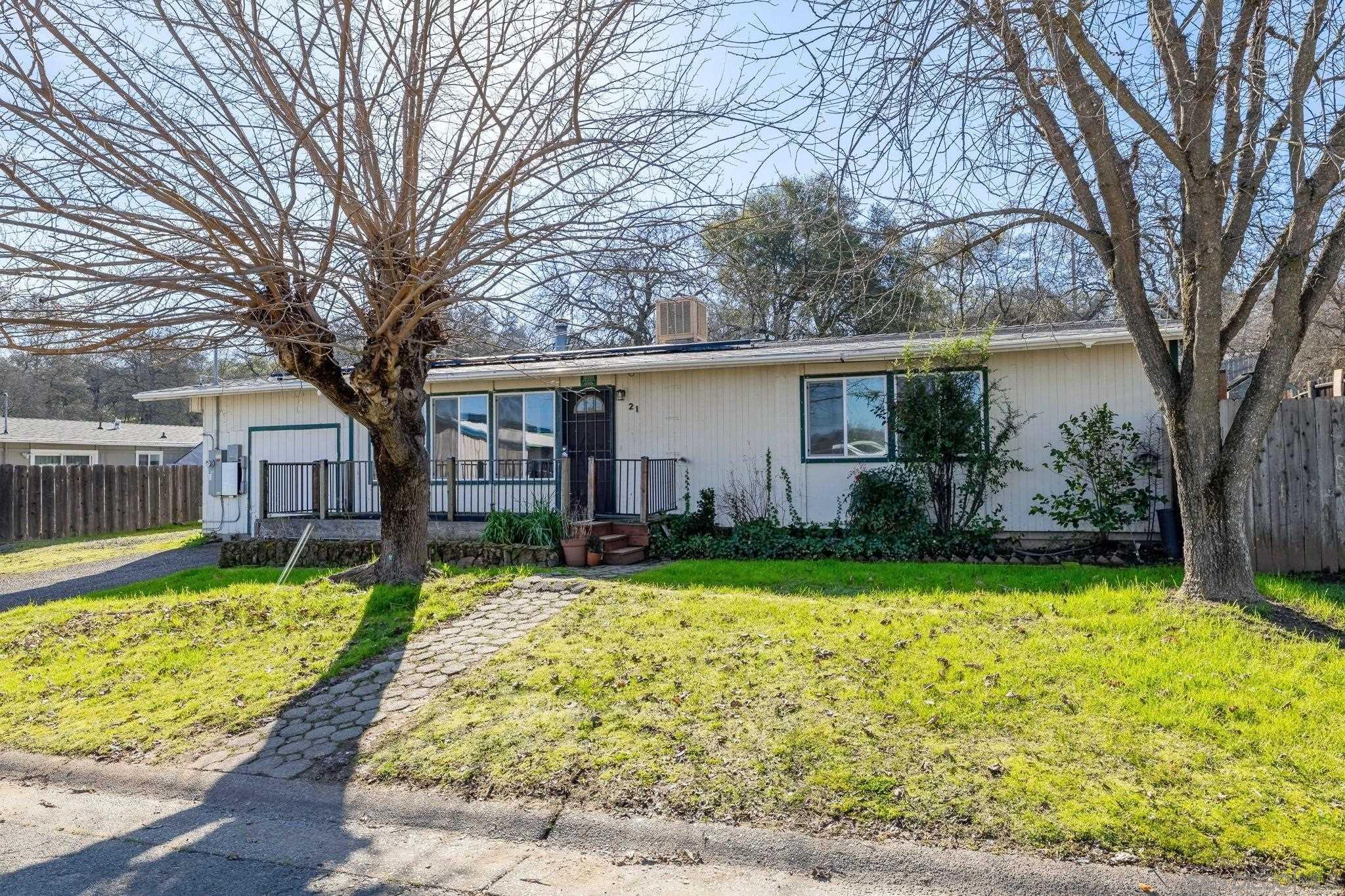 Detail Gallery Image 2 of 34 For 21  Southview Dr, Oroville,  CA 95966 - 3 Beds | 2 Baths