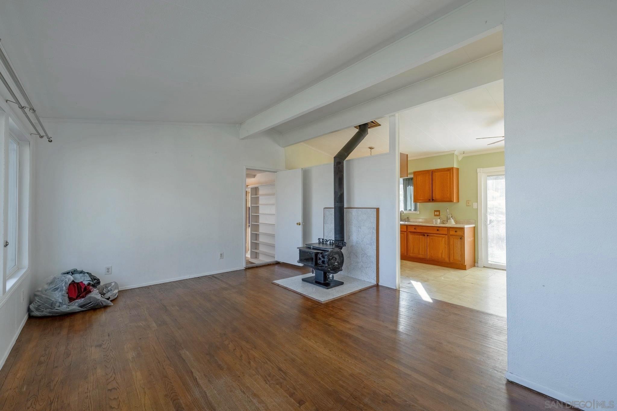 Detail Gallery Image 3 of 34 For 21  Southview Dr, Oroville,  CA 95966 - 3 Beds | 2 Baths