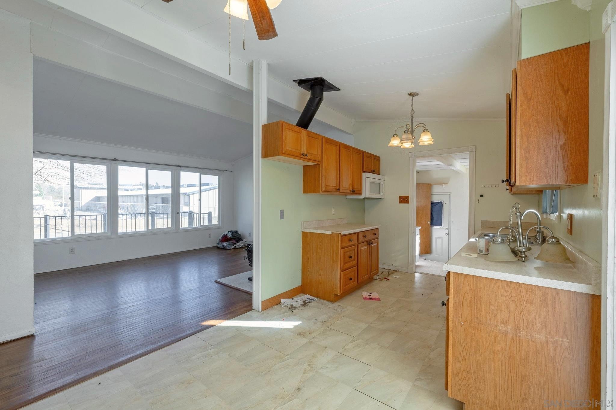 Detail Gallery Image 8 of 34 For 21  Southview Dr, Oroville,  CA 95966 - 3 Beds | 2 Baths