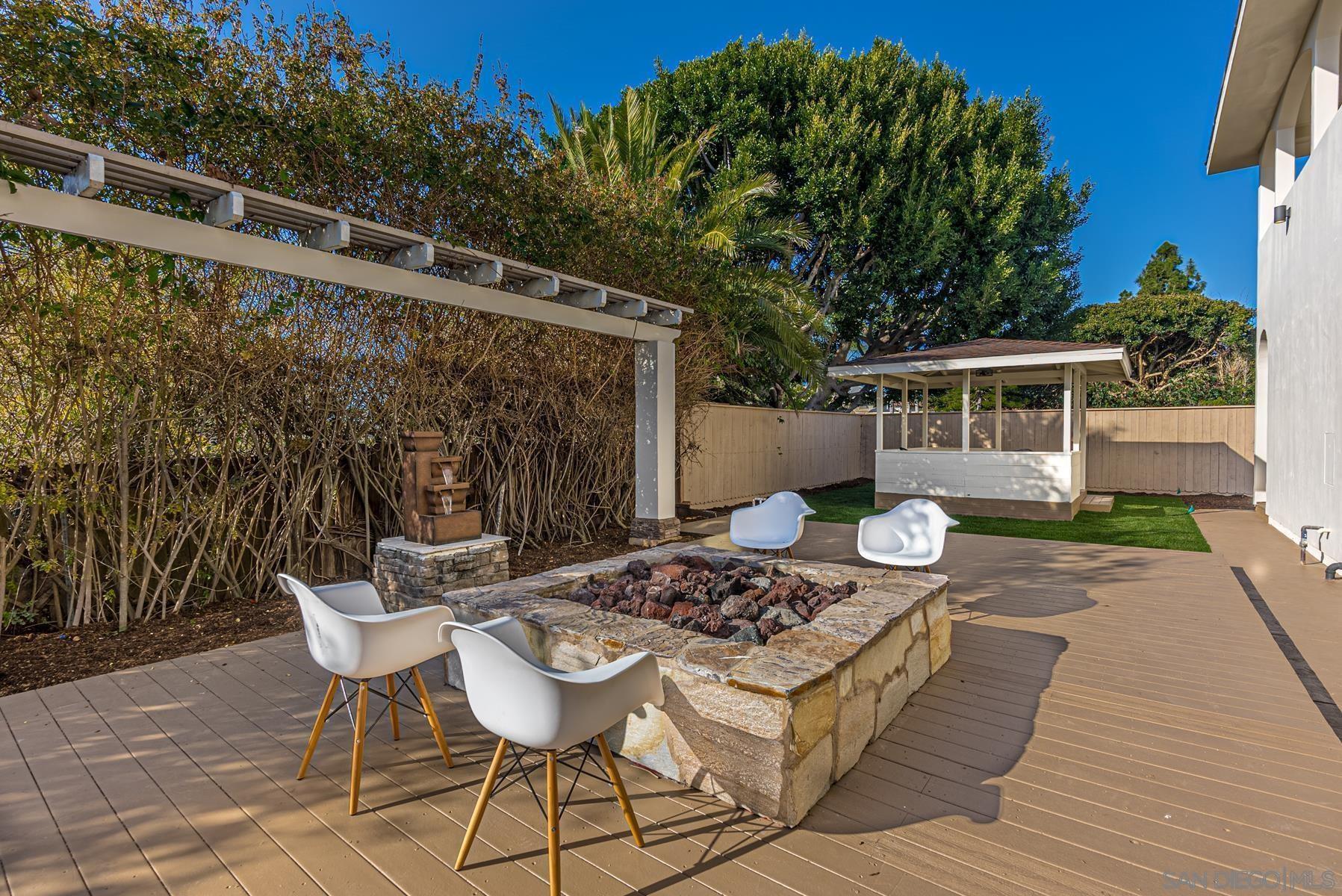 Detail Gallery Image 4 of 6 For 1280  Santa Fe Dr, Encinitas,  CA 92024 - 6 Beds | 5/1 Baths