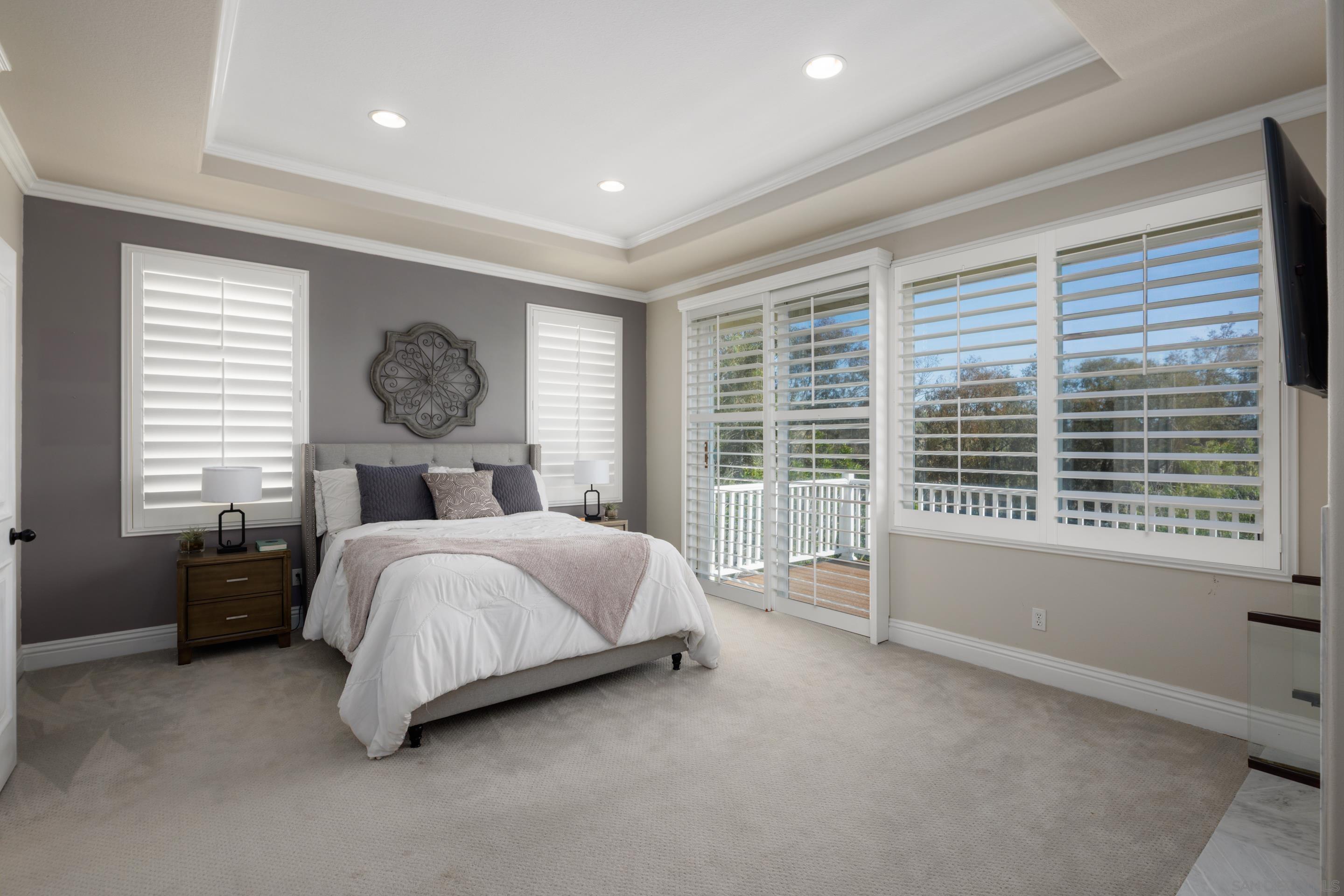 Detail Gallery Image 15 of 35 For 6077  Firwood Row, La Jolla,  CA 92037 - 4 Beds | 3/1 Baths