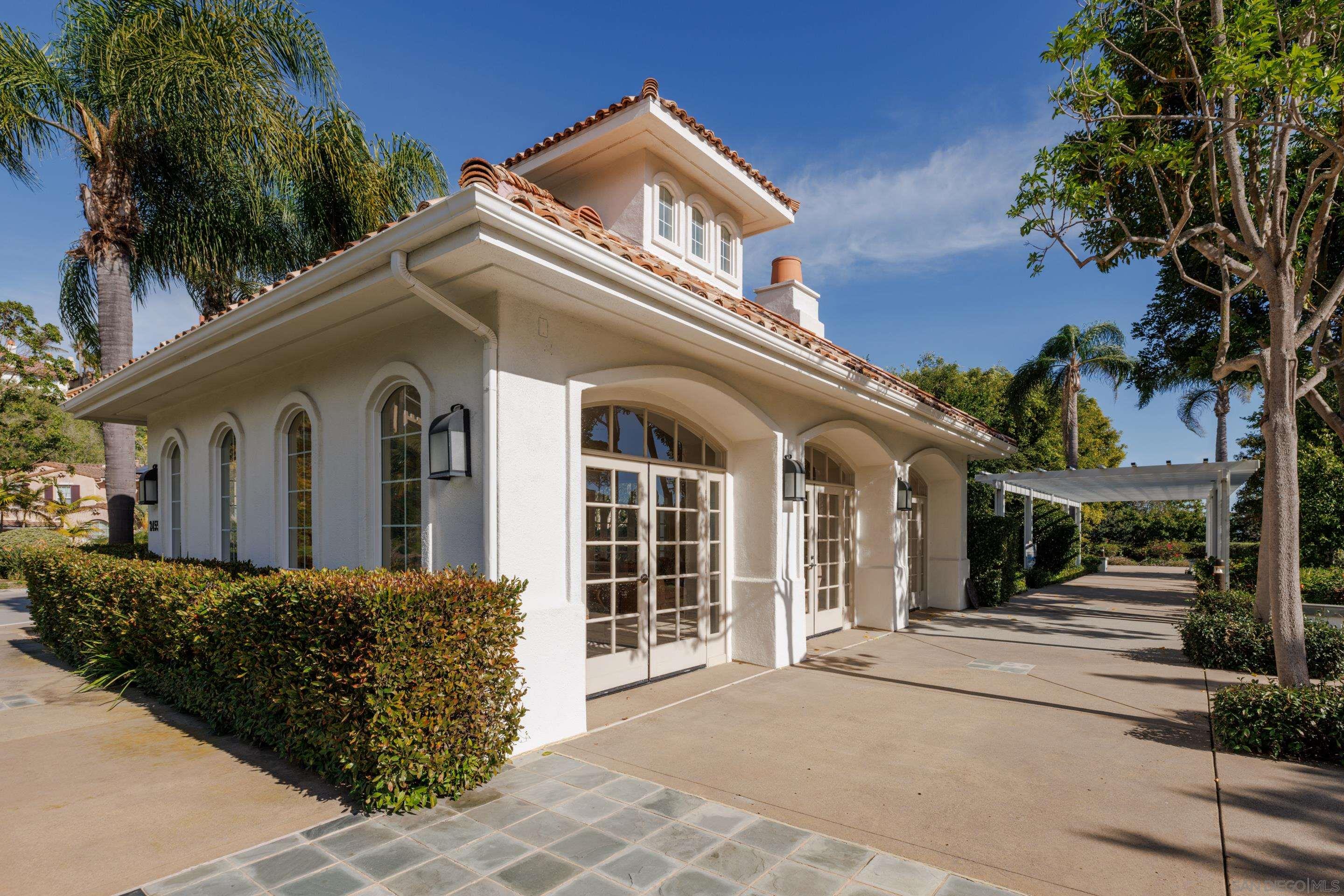 Detail Gallery Image 31 of 35 For 6077  Firwood Row, La Jolla,  CA 92037 - 4 Beds | 3/1 Baths