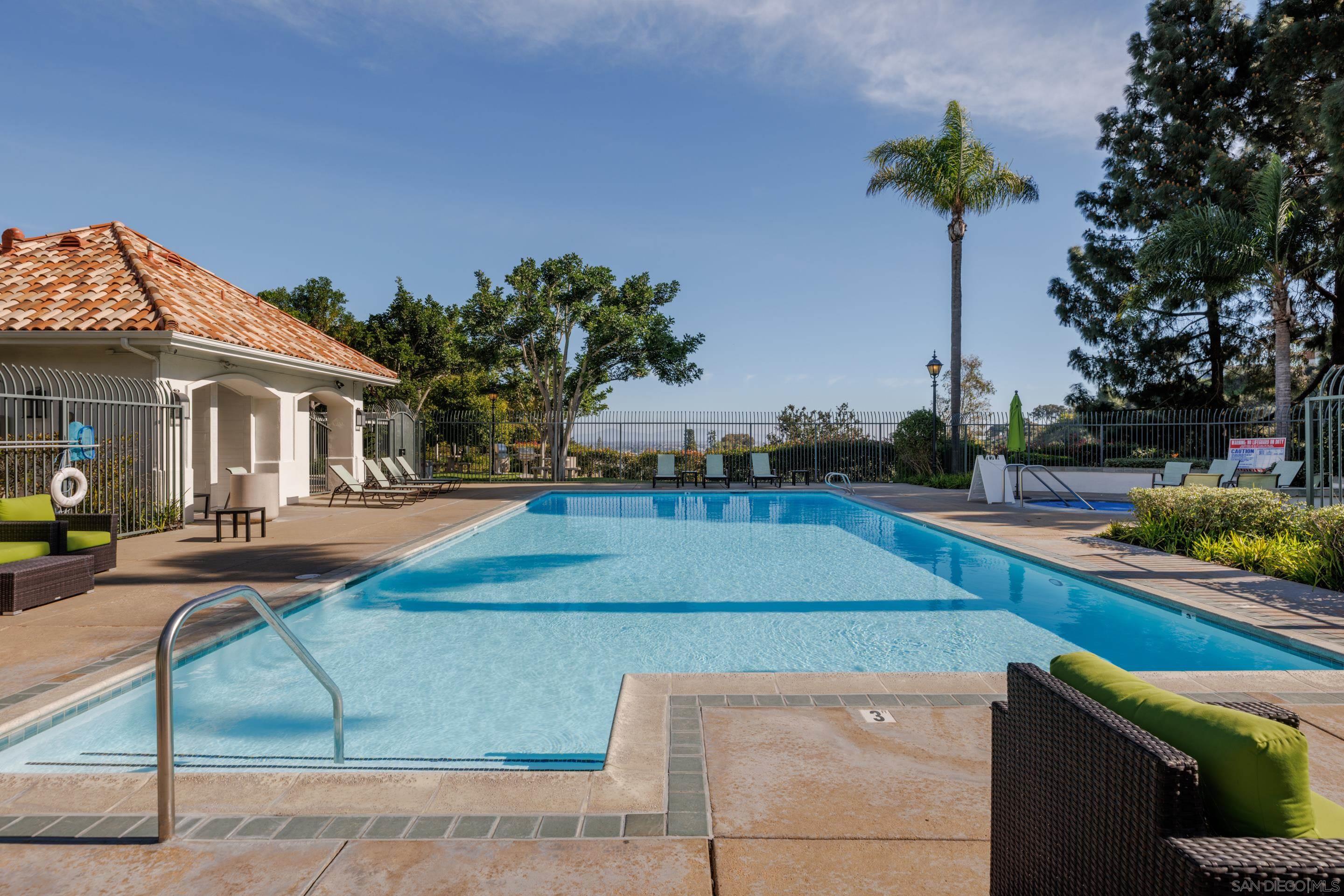 Detail Gallery Image 33 of 35 For 6077  Firwood Row, La Jolla,  CA 92037 - 4 Beds | 3/1 Baths