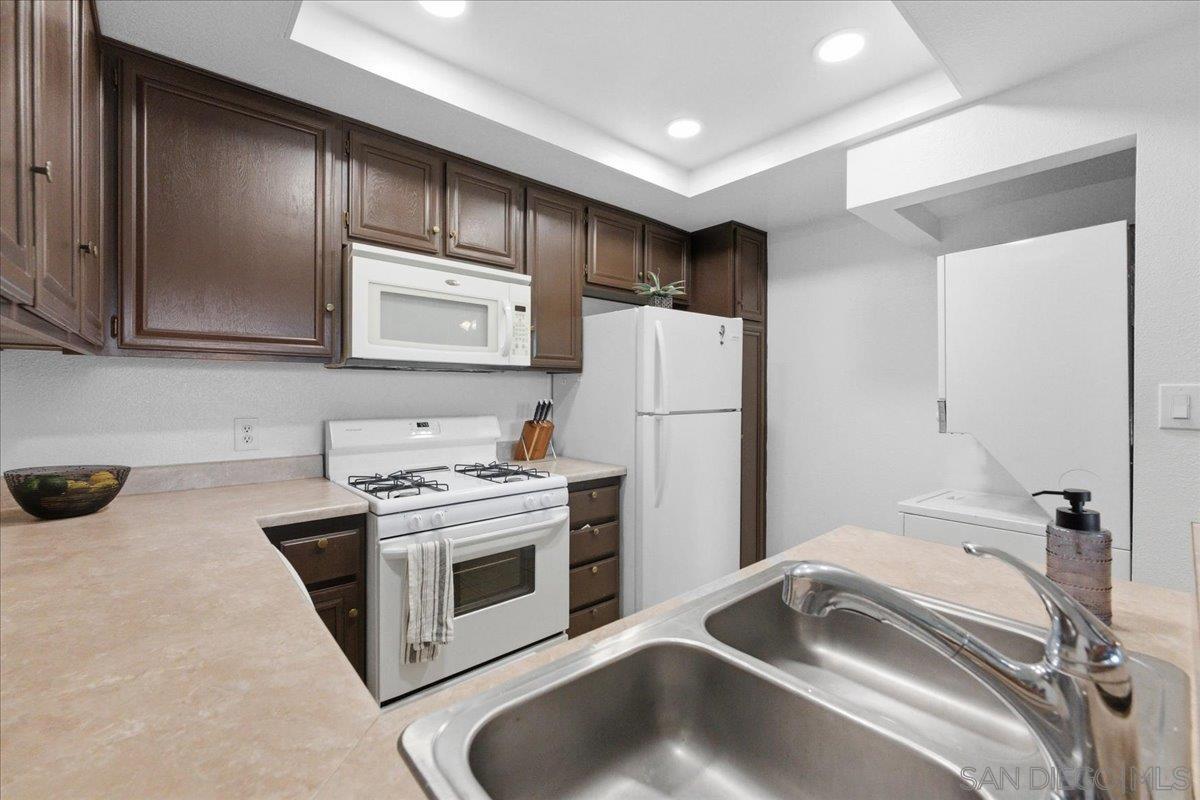 Detail Gallery Image 13 of 40 For 3067  Charwood Ct, Spring Valley,  CA 91978 - 2 Beds | 2 Baths