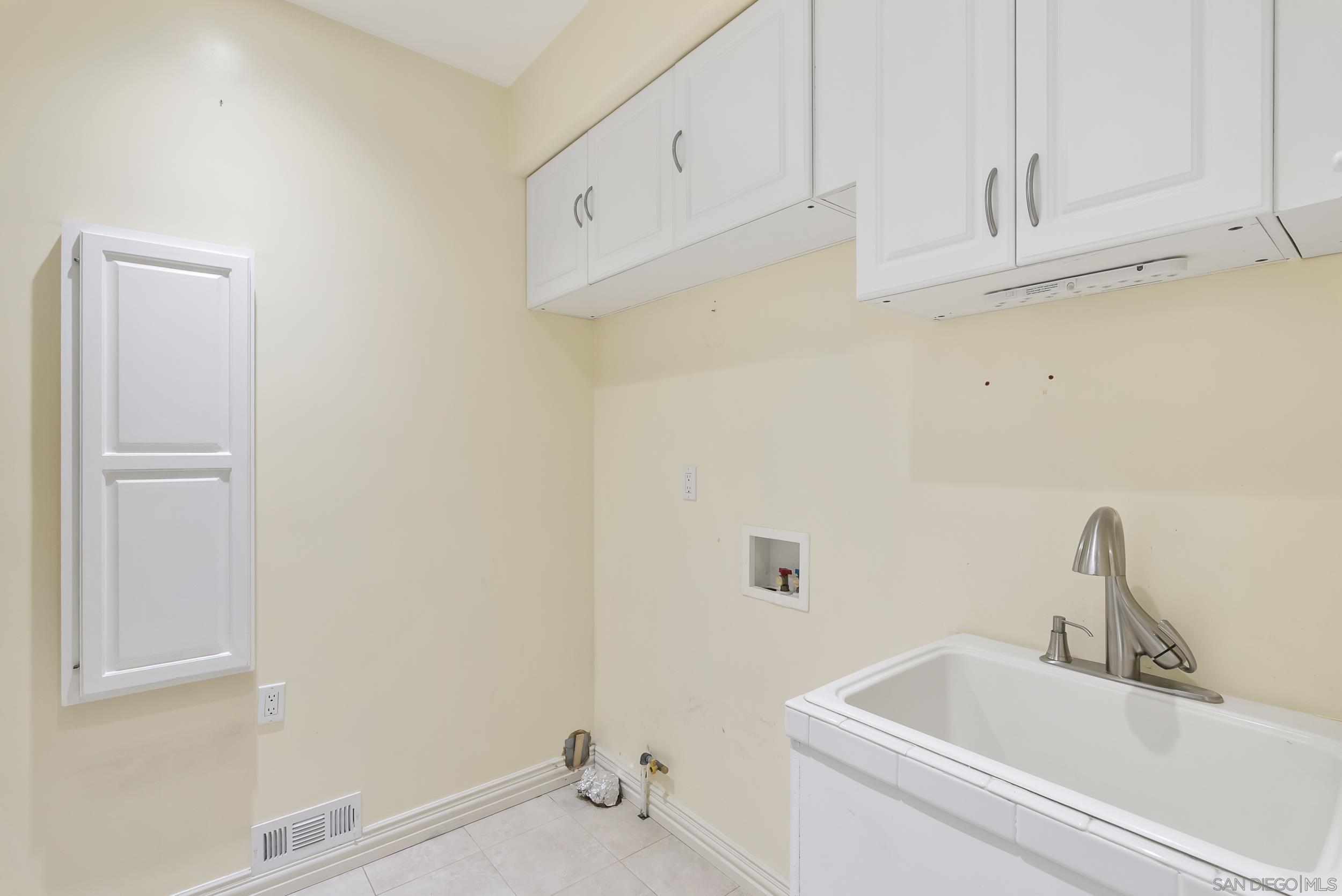 Detail Gallery Image 49 of 66 For 1028  Van Nuys St, San Diego,  CA 92109 - 5 Beds | 4 Baths