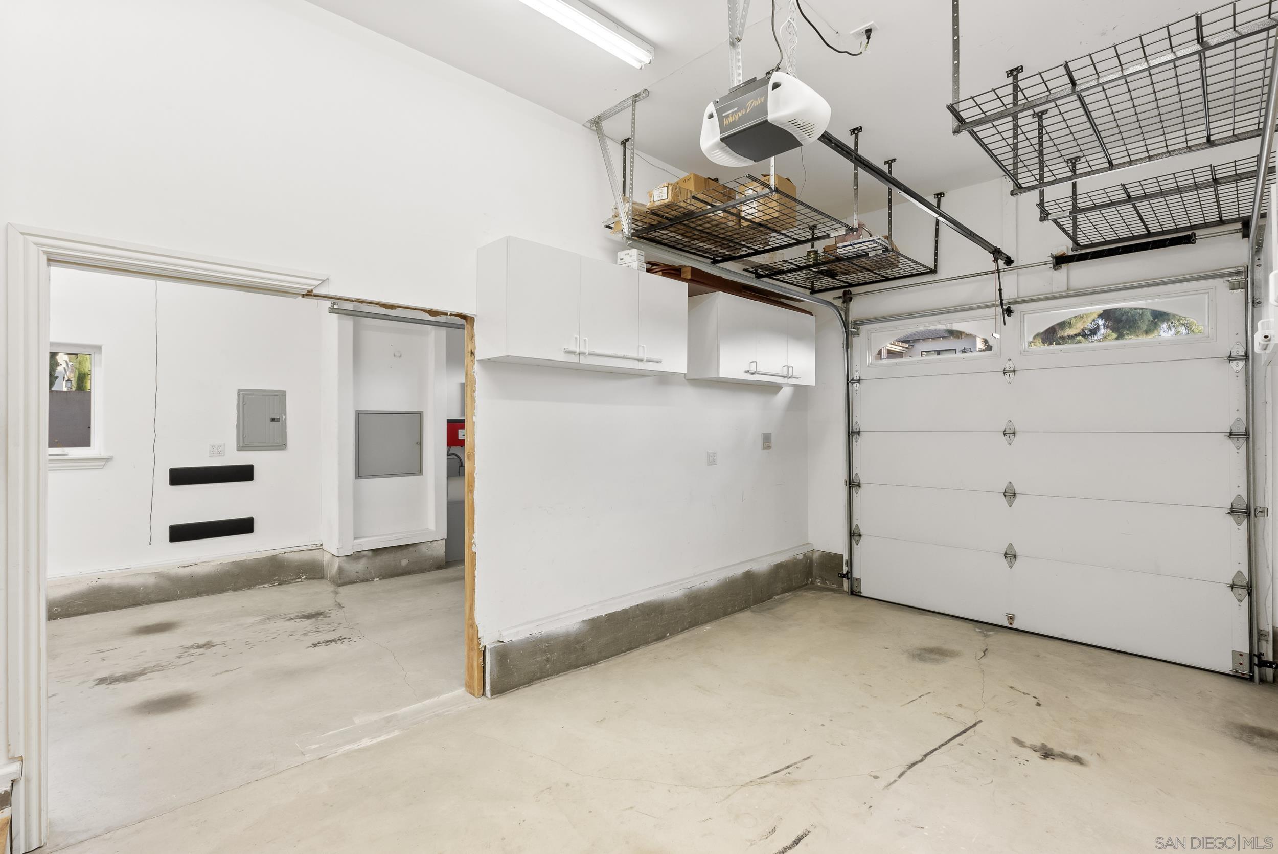 Detail Gallery Image 50 of 66 For 1028  Van Nuys St, San Diego,  CA 92109 - 5 Beds | 4 Baths