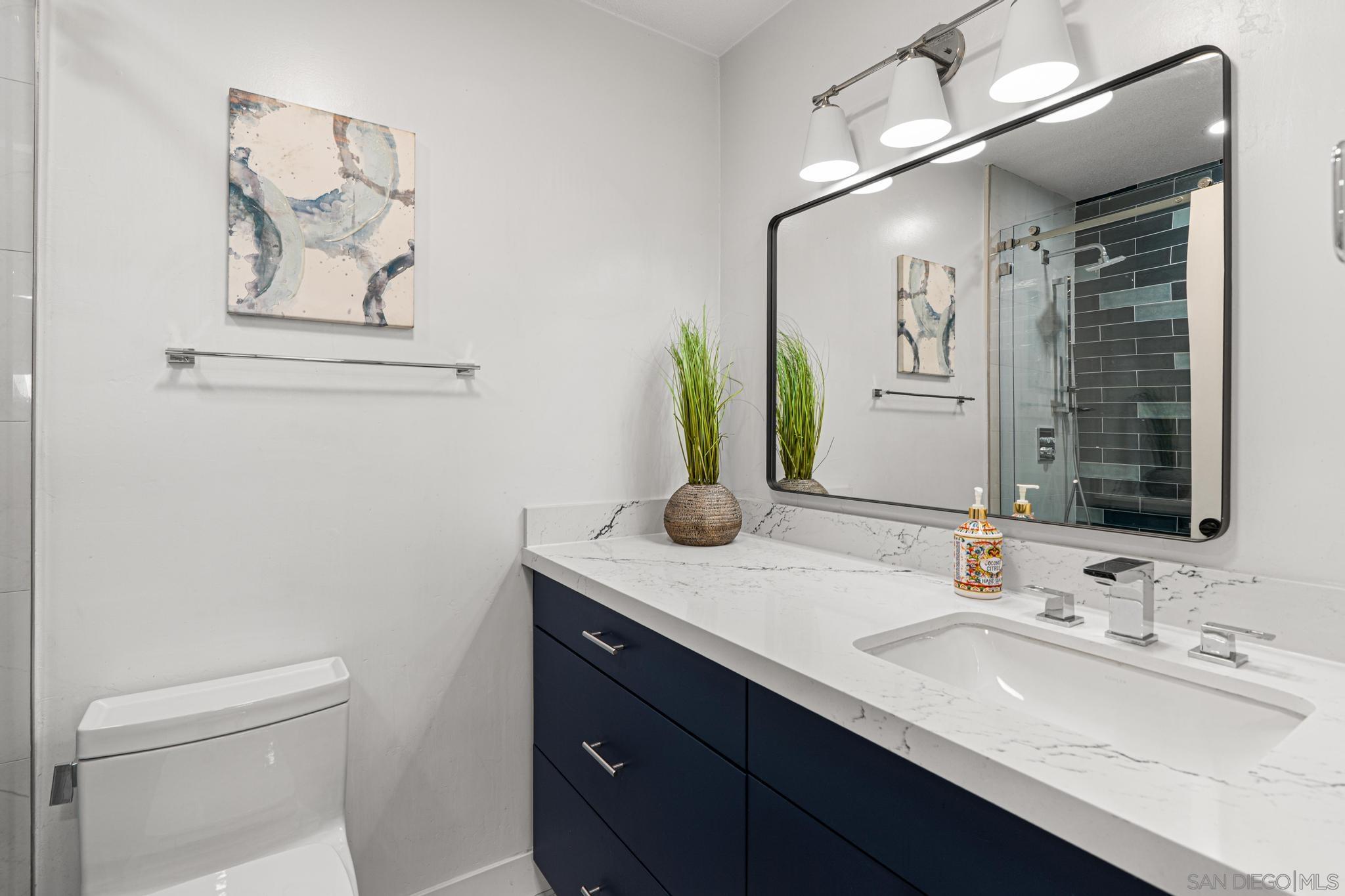 Detail Gallery Image 14 of 20 For 8308  Regents Rd  1f,  San Diego,  CA 92122 - 2 Beds | 2 Baths