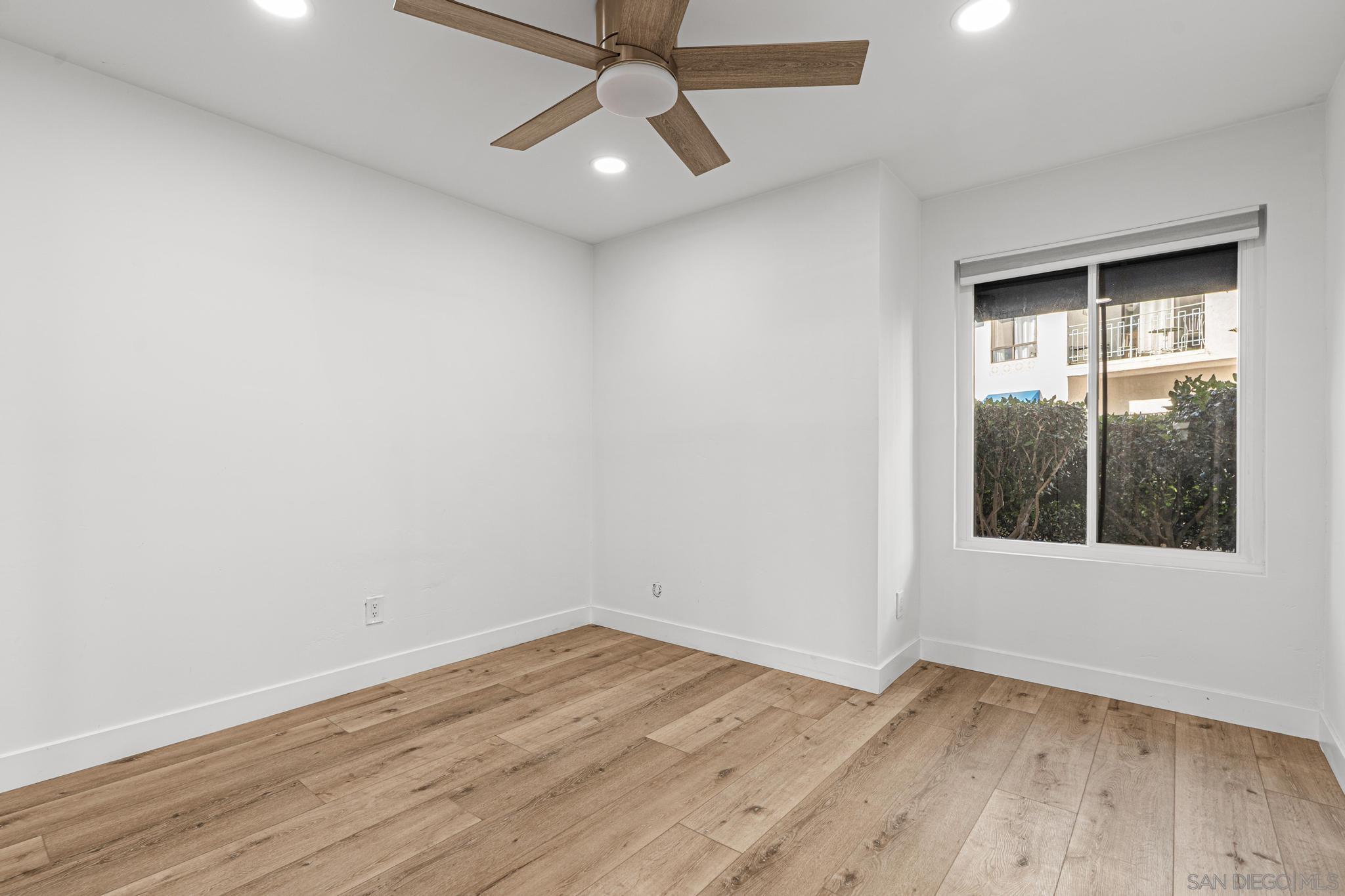 Detail Gallery Image 16 of 20 For 8308  Regents Rd  1f,  San Diego,  CA 92122 - 2 Beds | 2 Baths