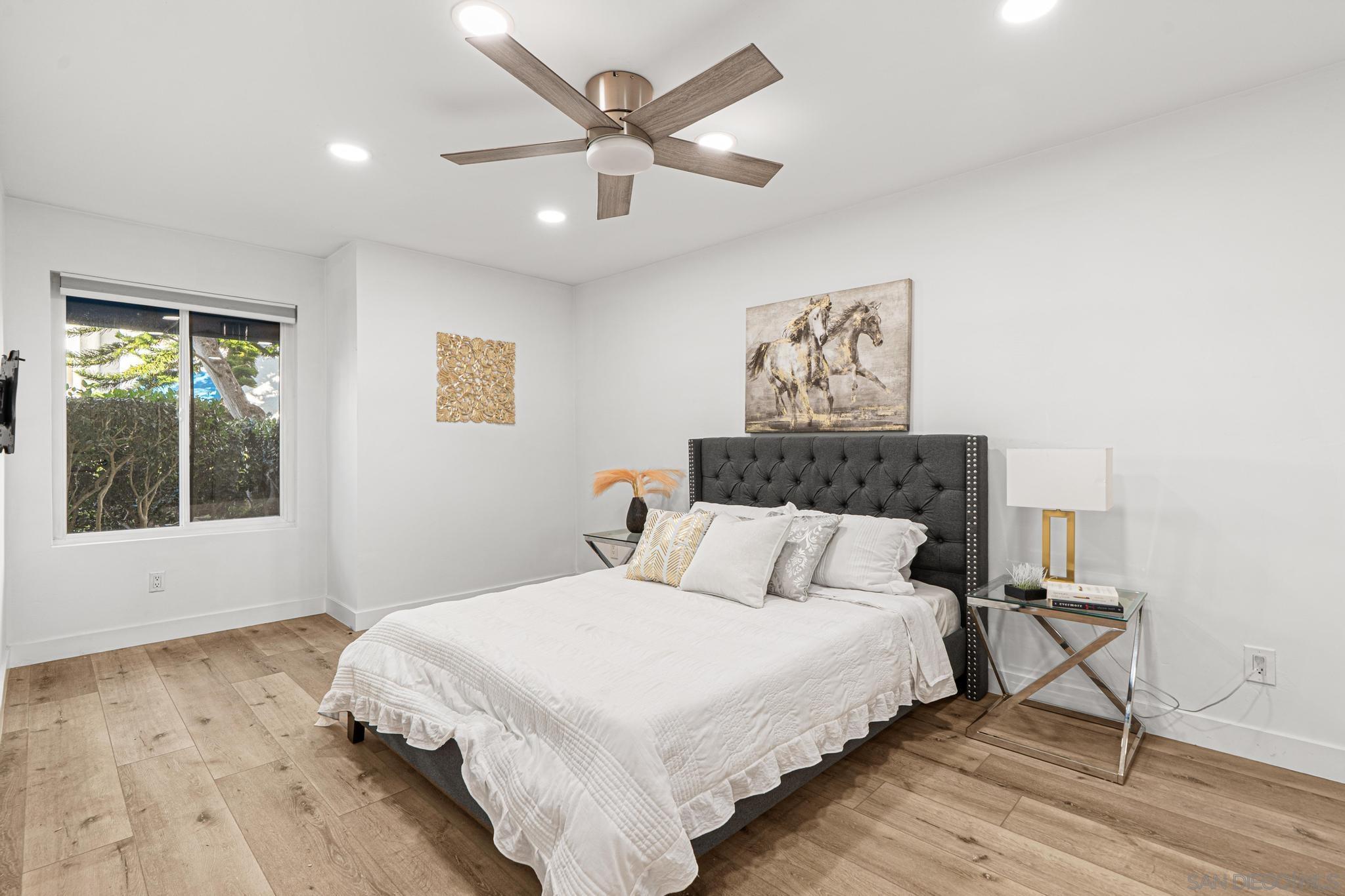 Detail Gallery Image 10 of 20 For 8308  Regents Rd  1f,  San Diego,  CA 92122 - 2 Beds | 2 Baths