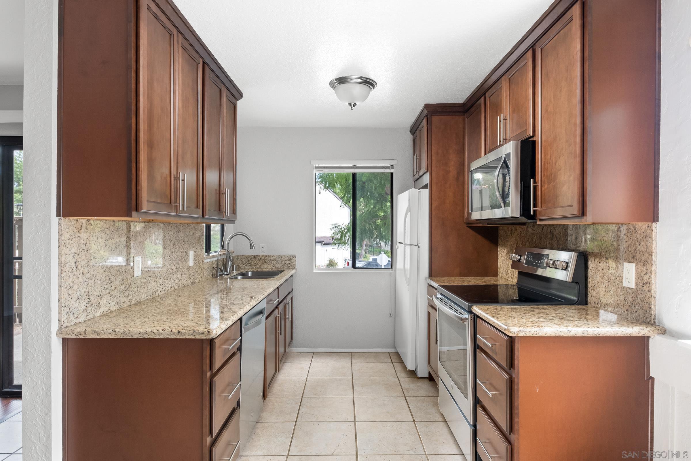 Detail Gallery Image 4 of 11 For 9849  Caminito Marlock  21, San Diego,  CA 92131 - 1 Beds | 1 Baths