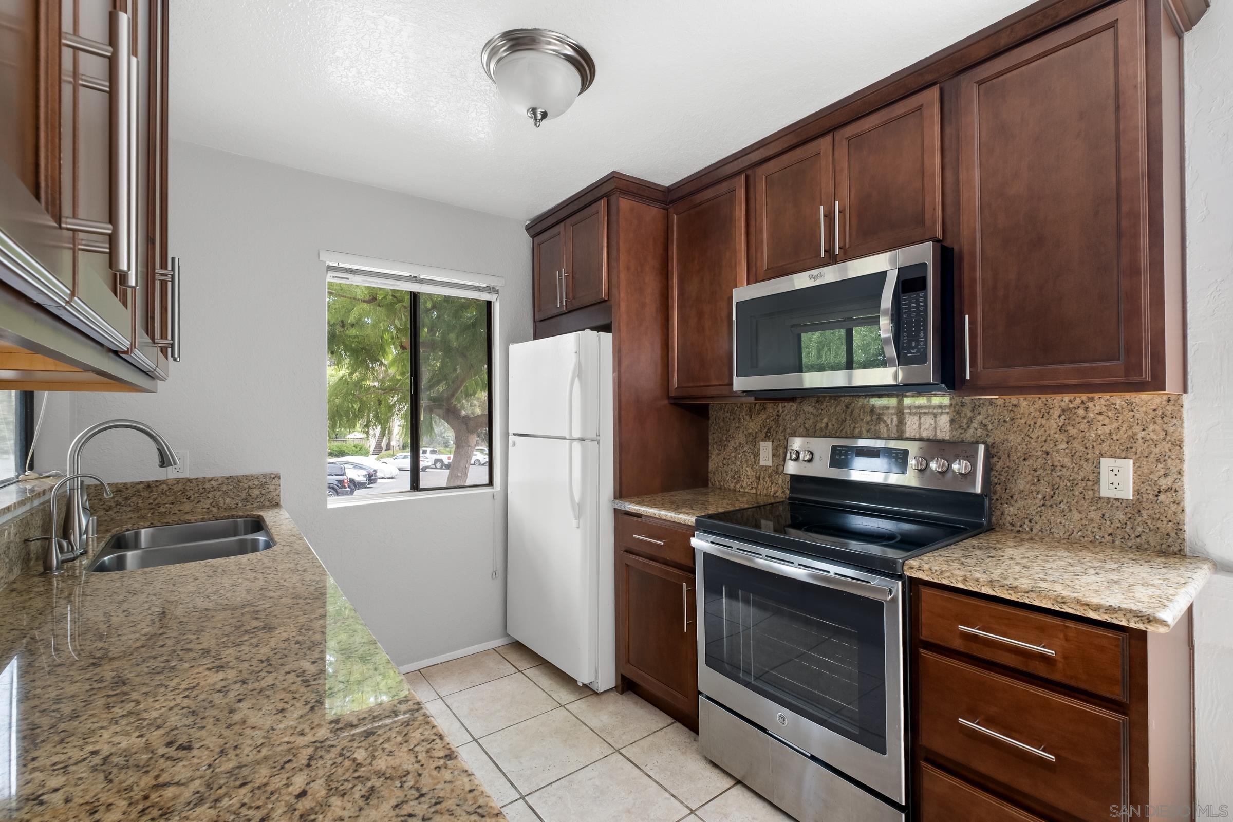 Detail Gallery Image 6 of 11 For 9849  Caminito Marlock  21, San Diego,  CA 92131 - 1 Beds | 1 Baths